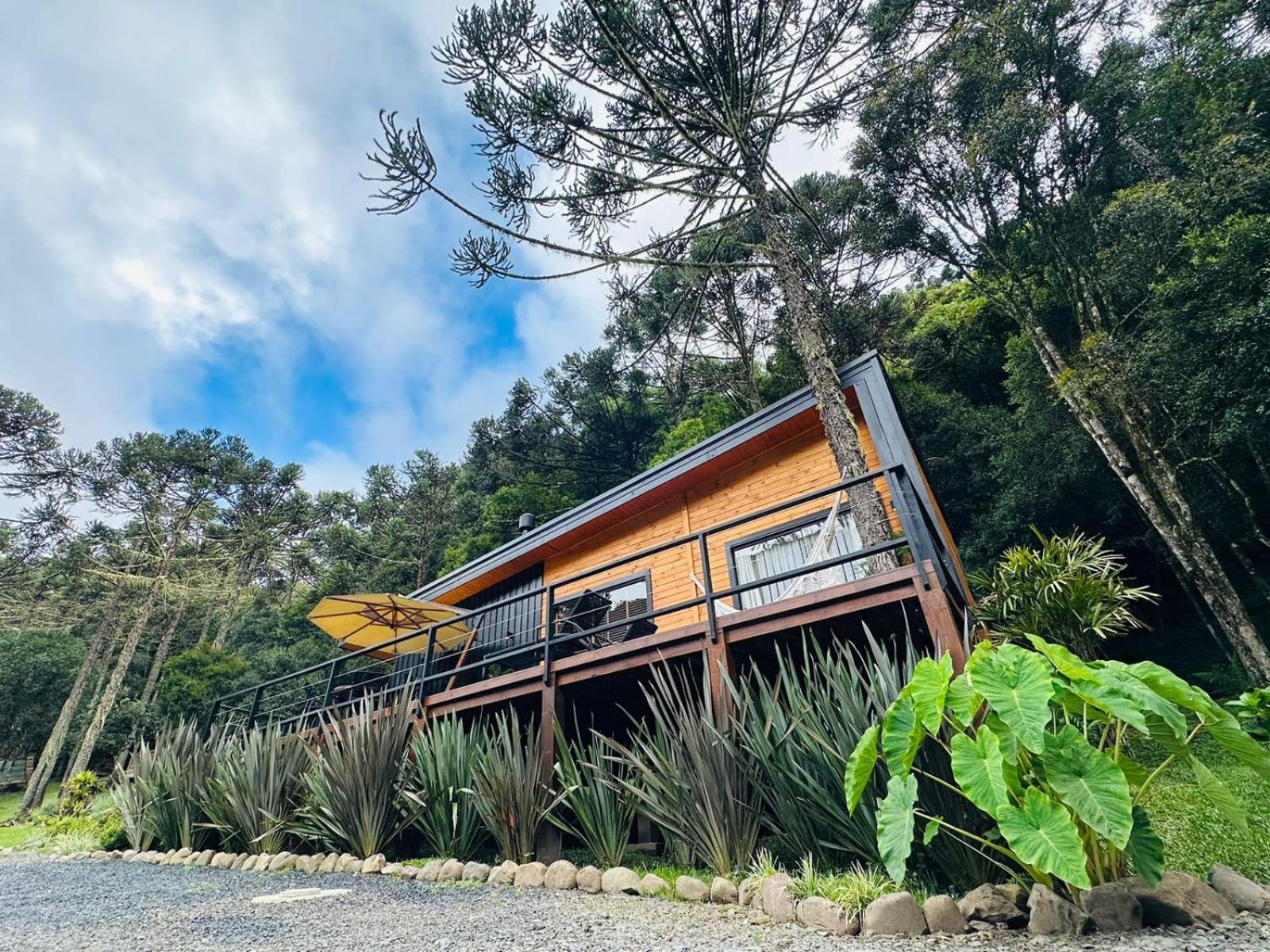 Vale dos Bugres Eco House- Cabana das Flores