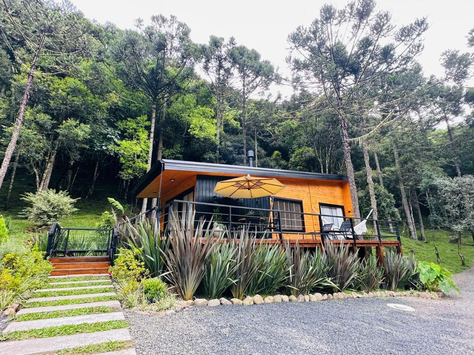 Vale dos Bugres Eco House- Cabana das Flores