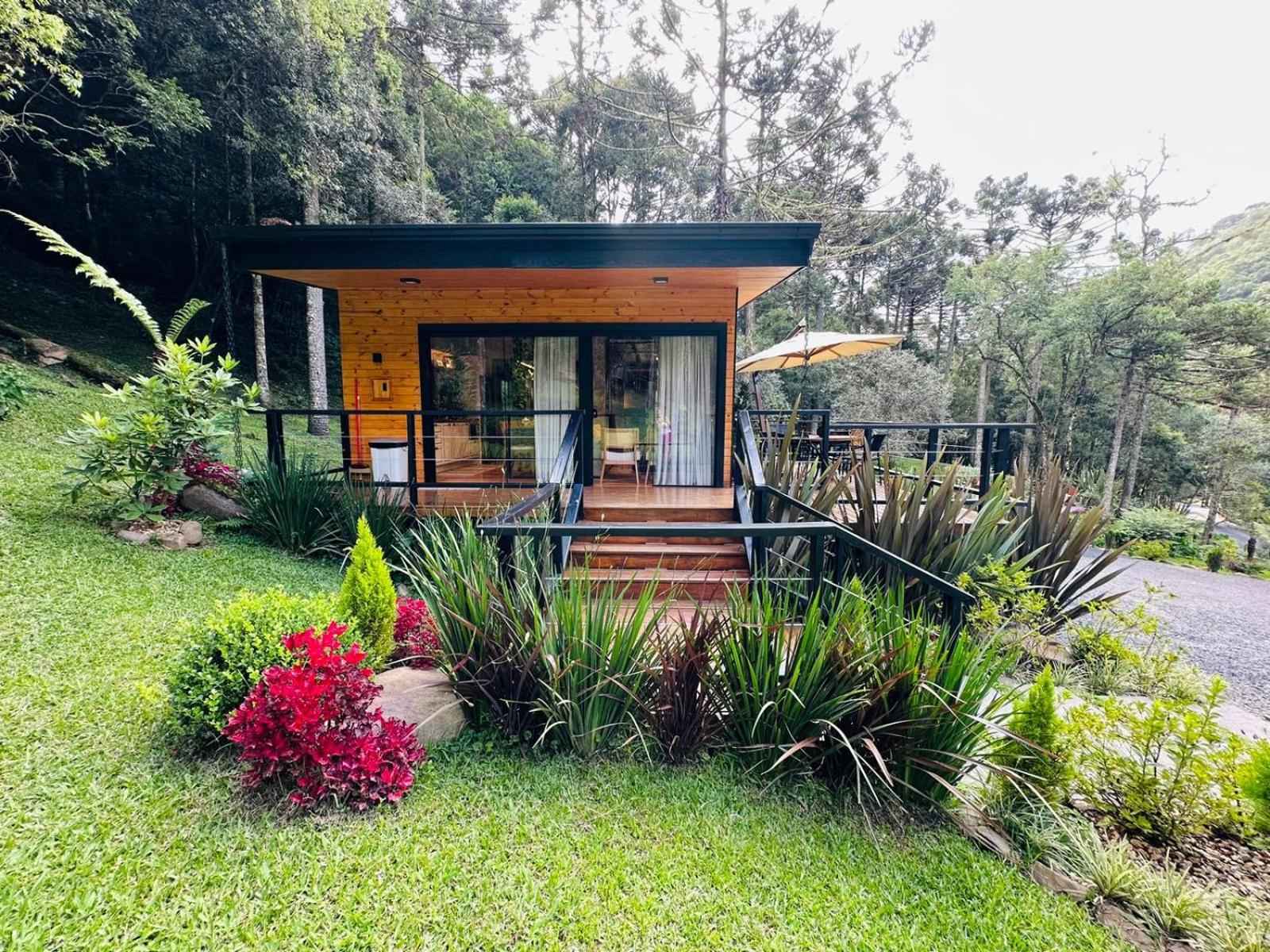 Vale dos Bugres Eco House- Cabana das Flores