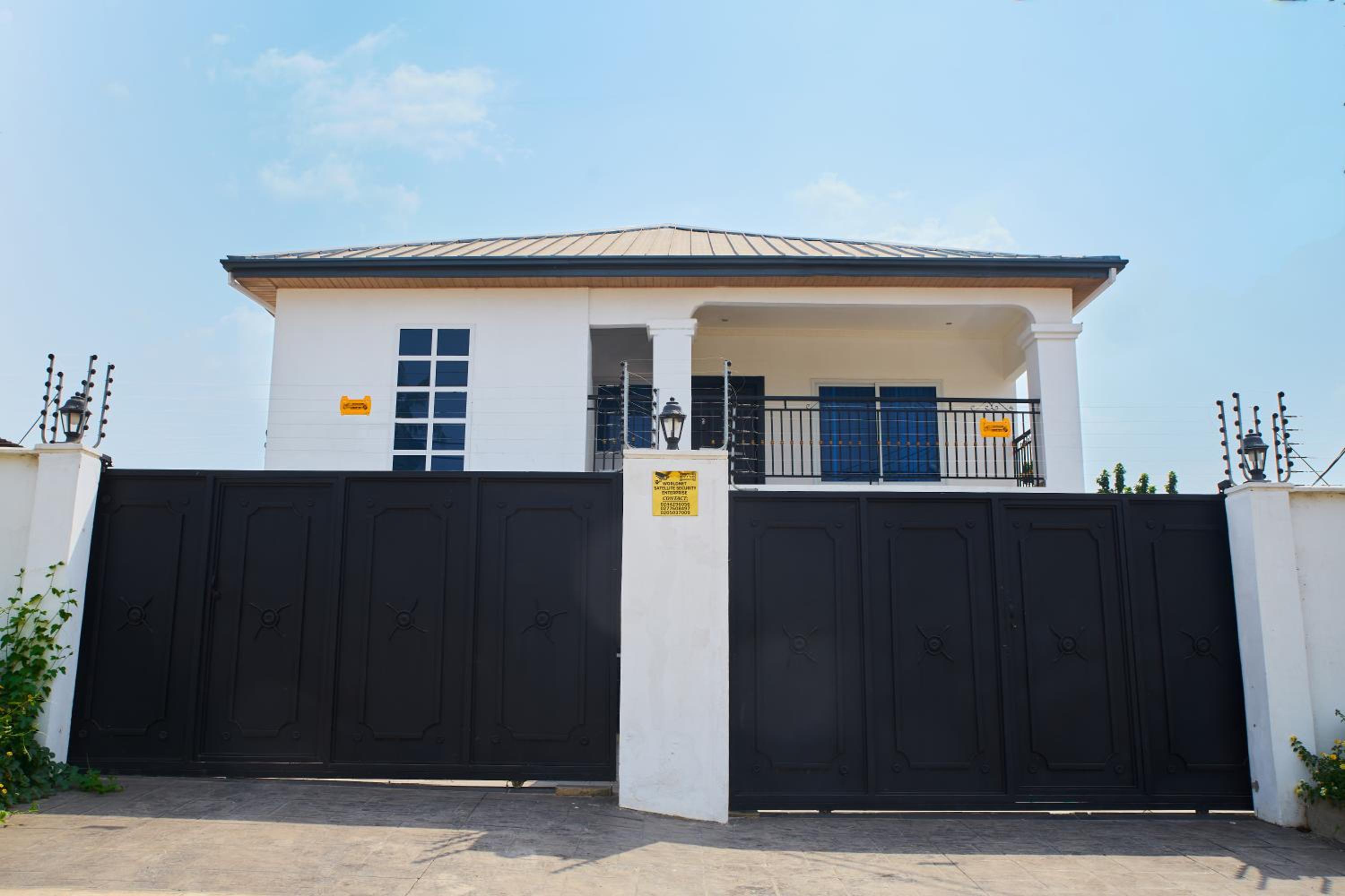 Modern 3 Bed Spacious Apartments