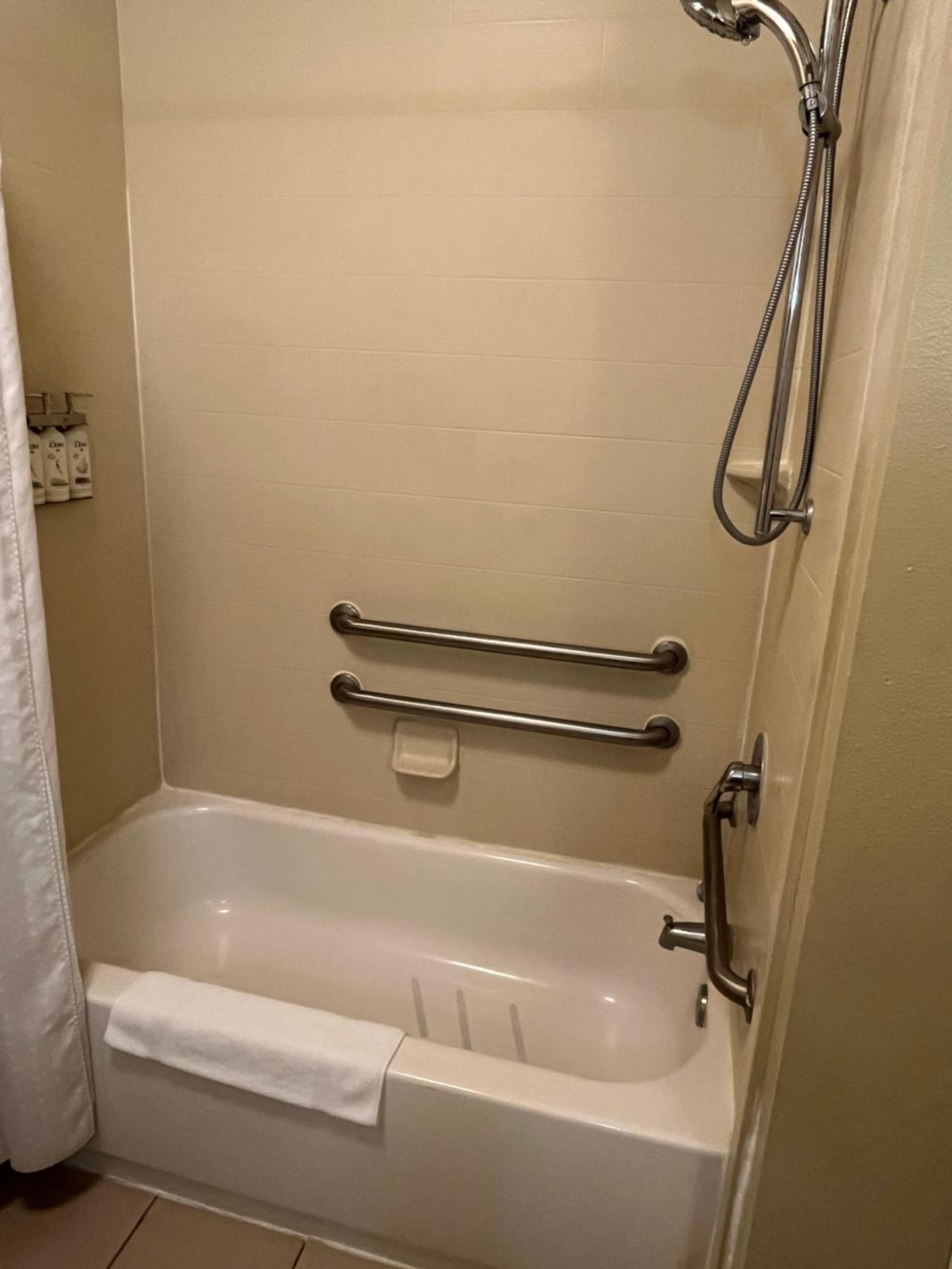 Deming Vacations - Holiday Inn Express  Suites Deming Mimbres Valley, an IHG Hotel - Property Image 3