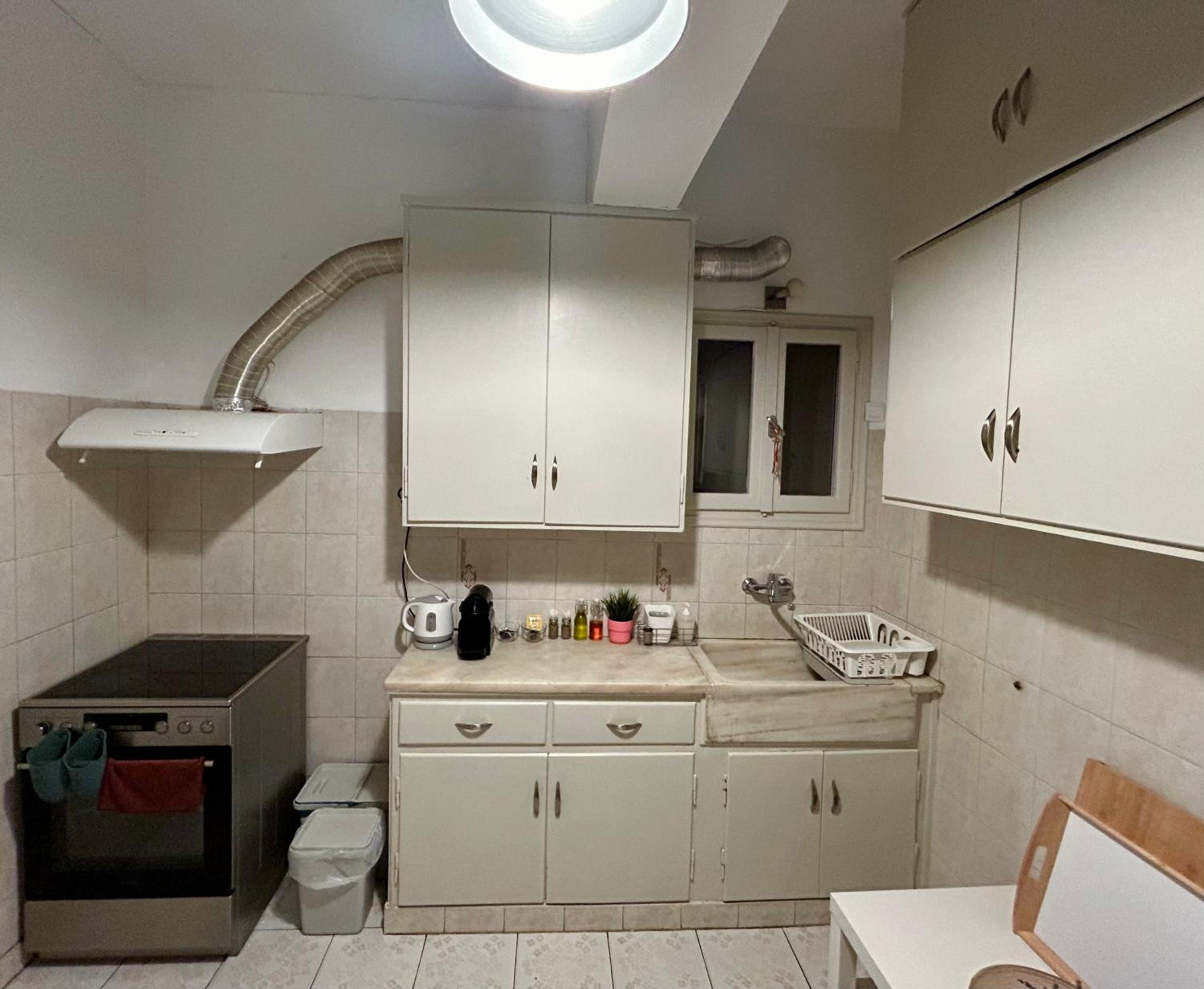 Spacious 2BDs Apt With Acropolis View In Center