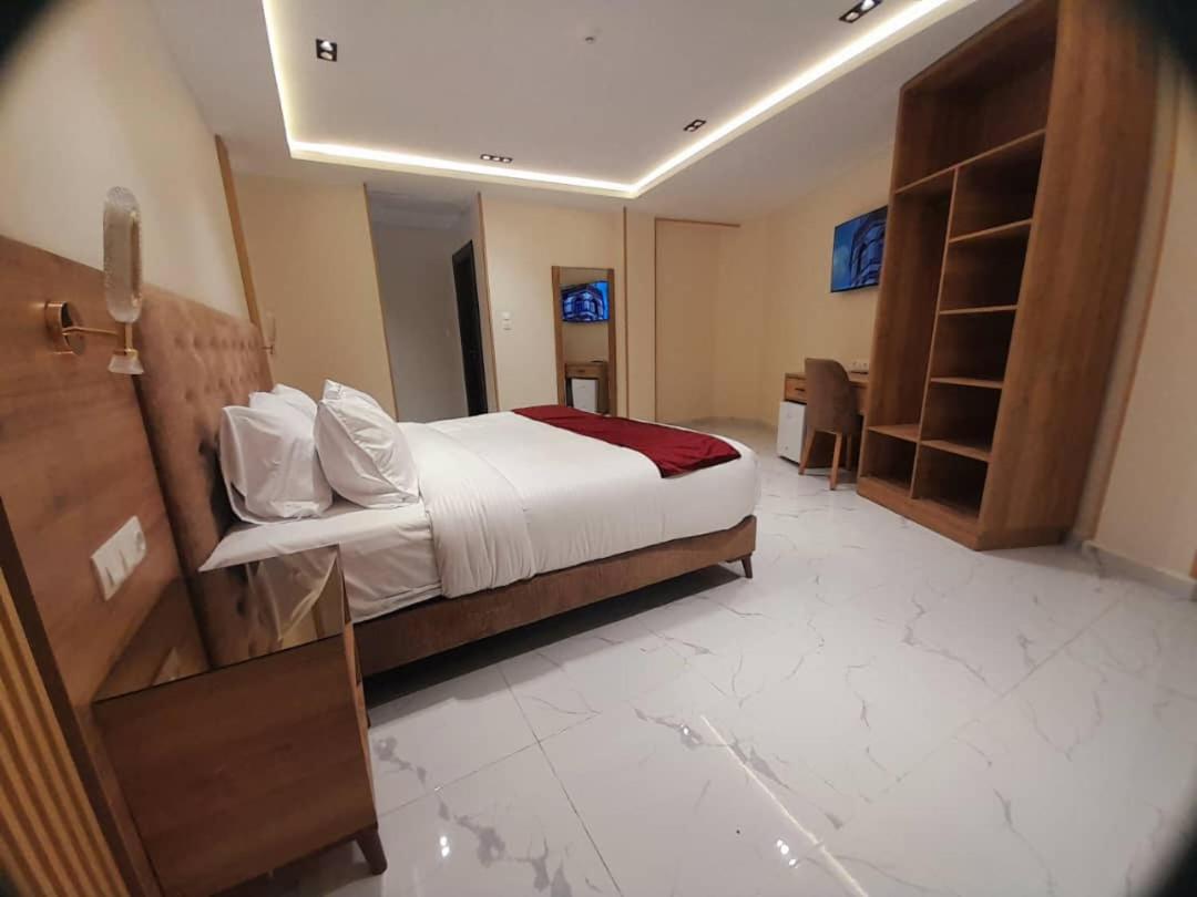 Motel Abdelhamid