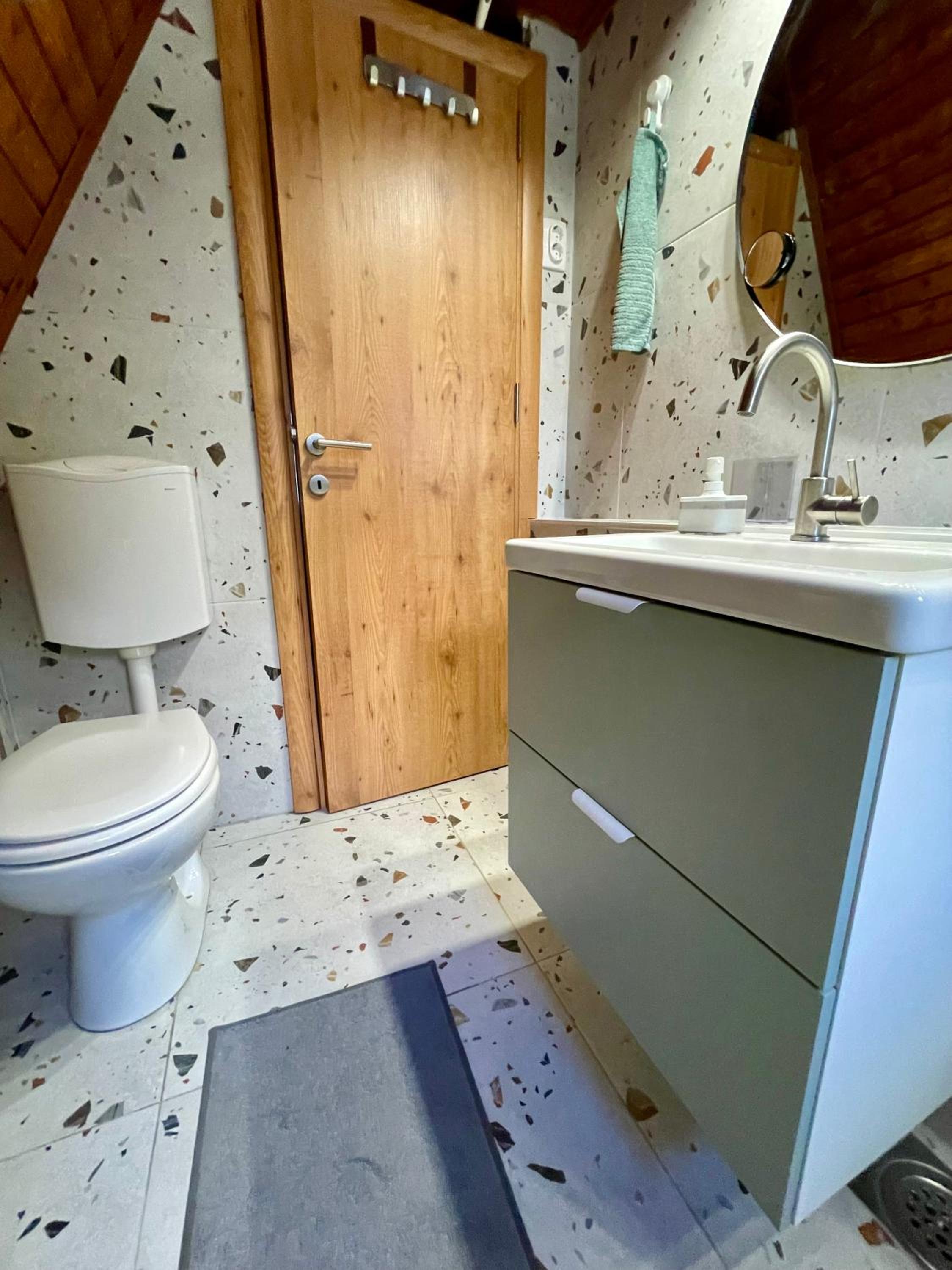 Photo 18