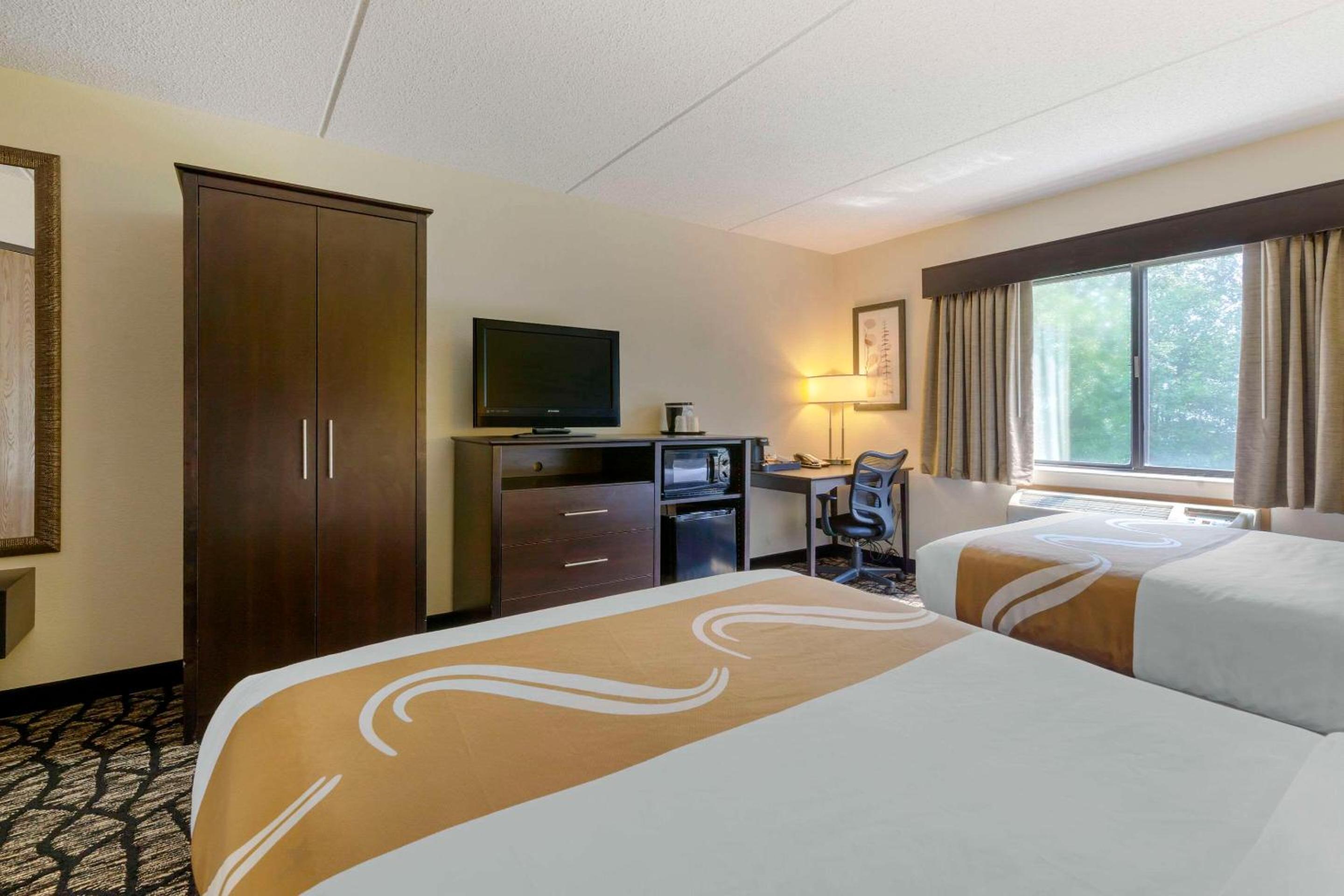 Quality Inn Oshkosh Aviation Park