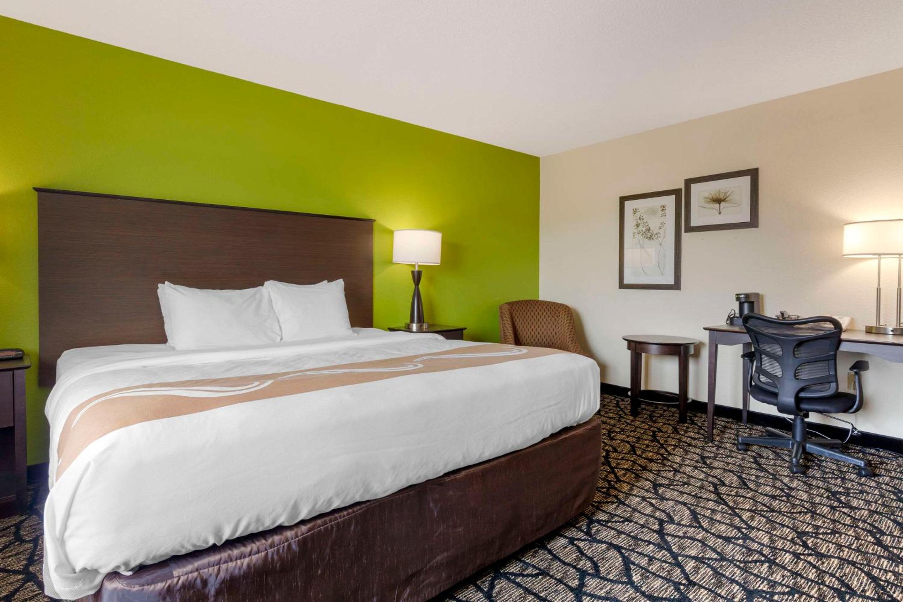 Quality Inn Oshkosh Aviation Park