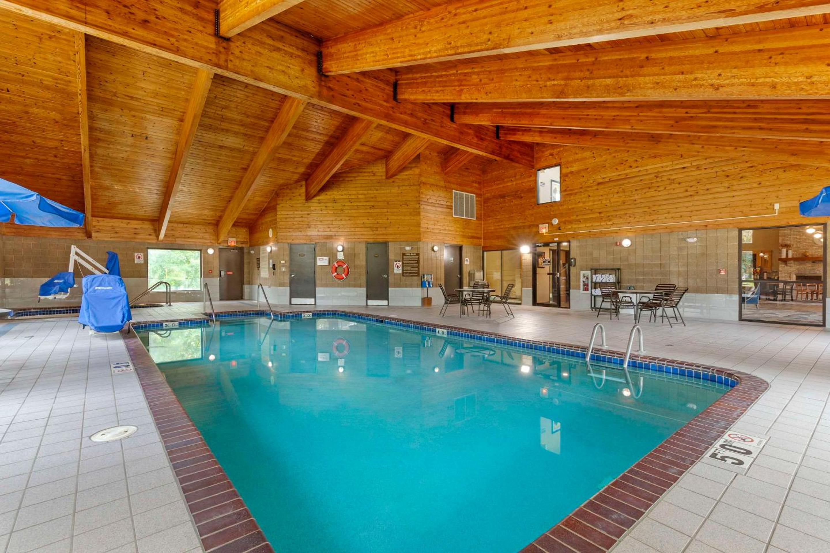 Quality Inn Oshkosh Aviation Park