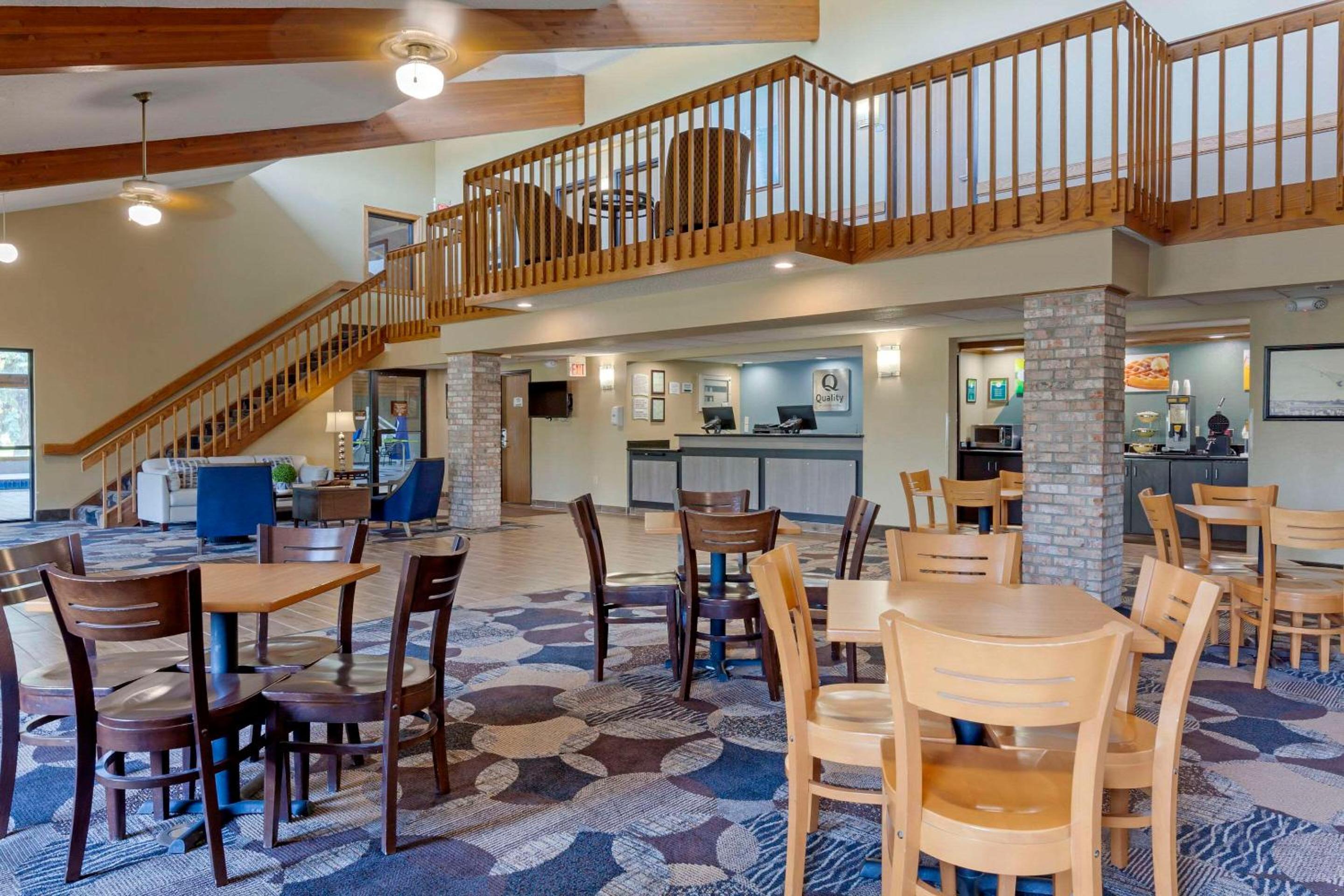 Quality Inn Oshkosh Aviation Park