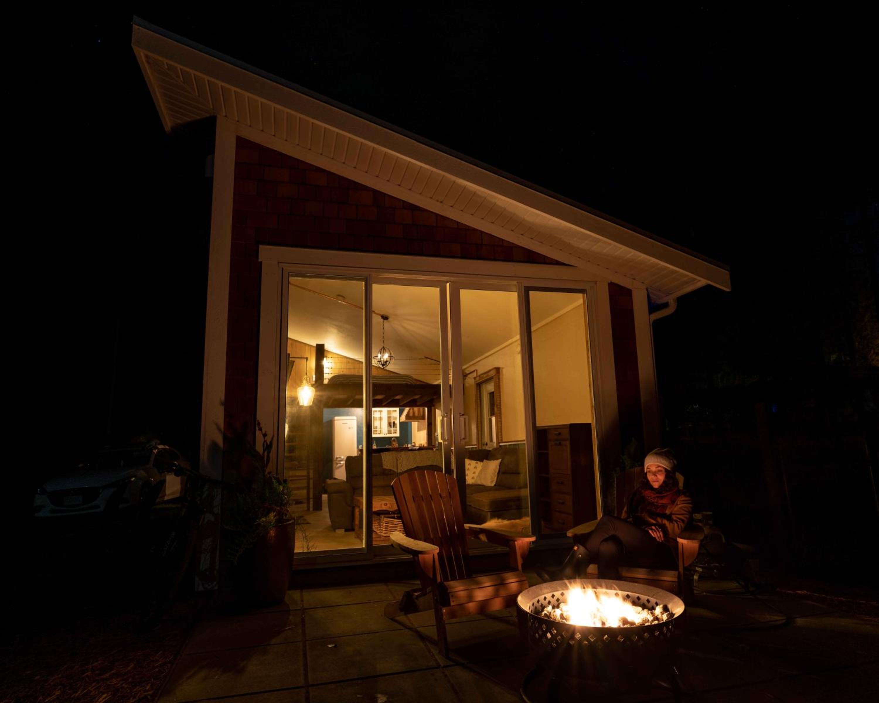 Tiny house & Sauna on Lakefront Farm Oasis