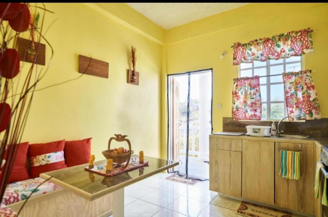 Isla Vista Apartment Canouan #2 view 2