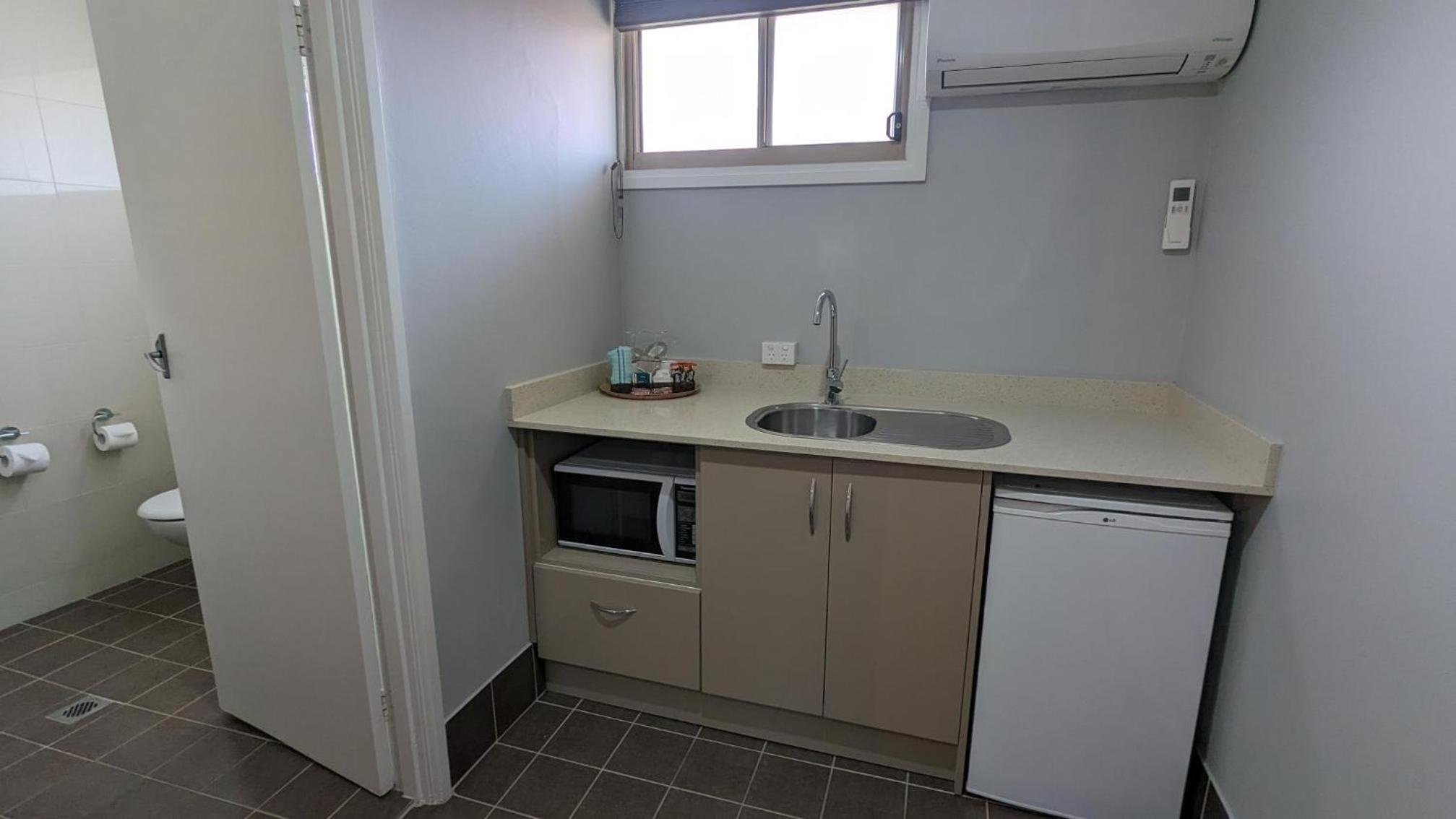 River Motel