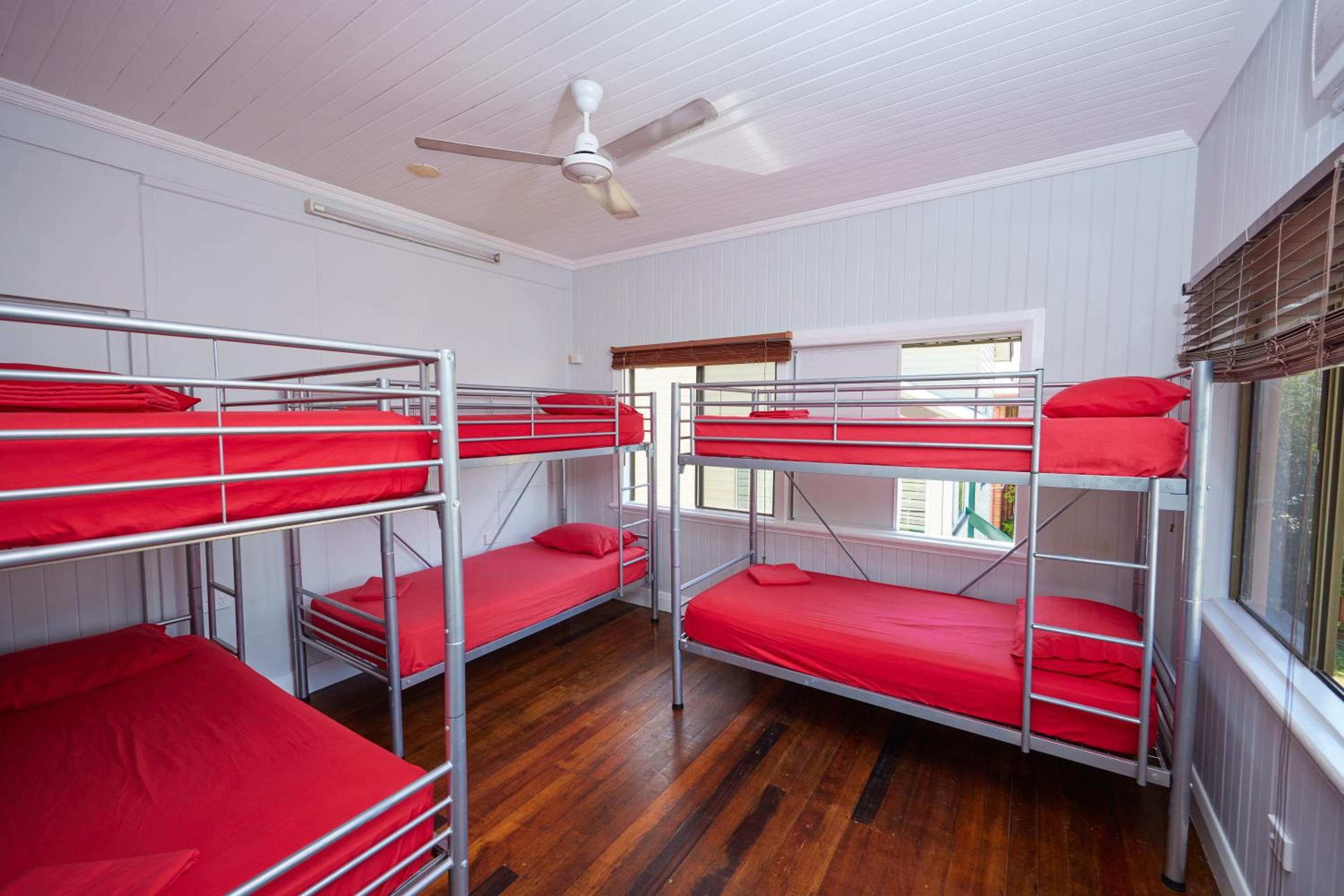 Cairns City Backpackers Hostel - Image 4