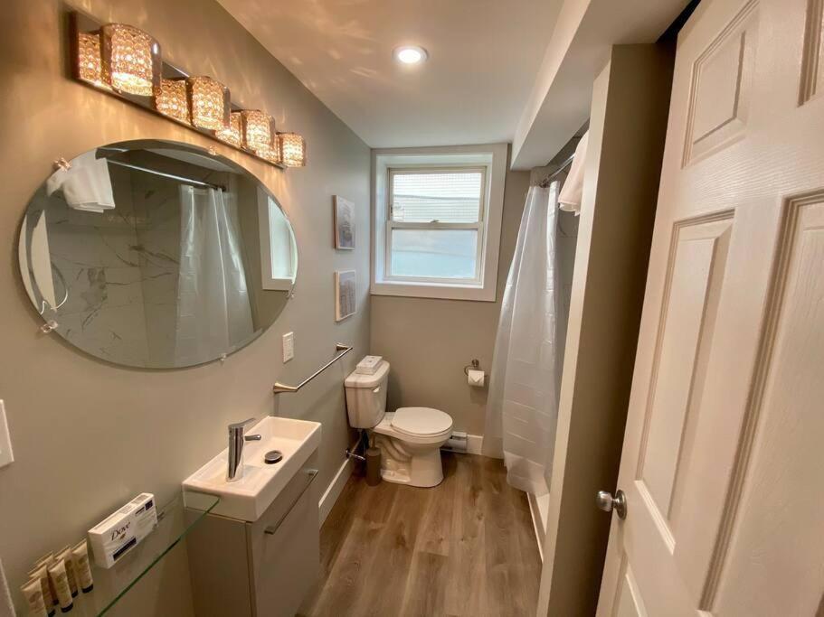Hidden Getaway, BSMT with Back Yard