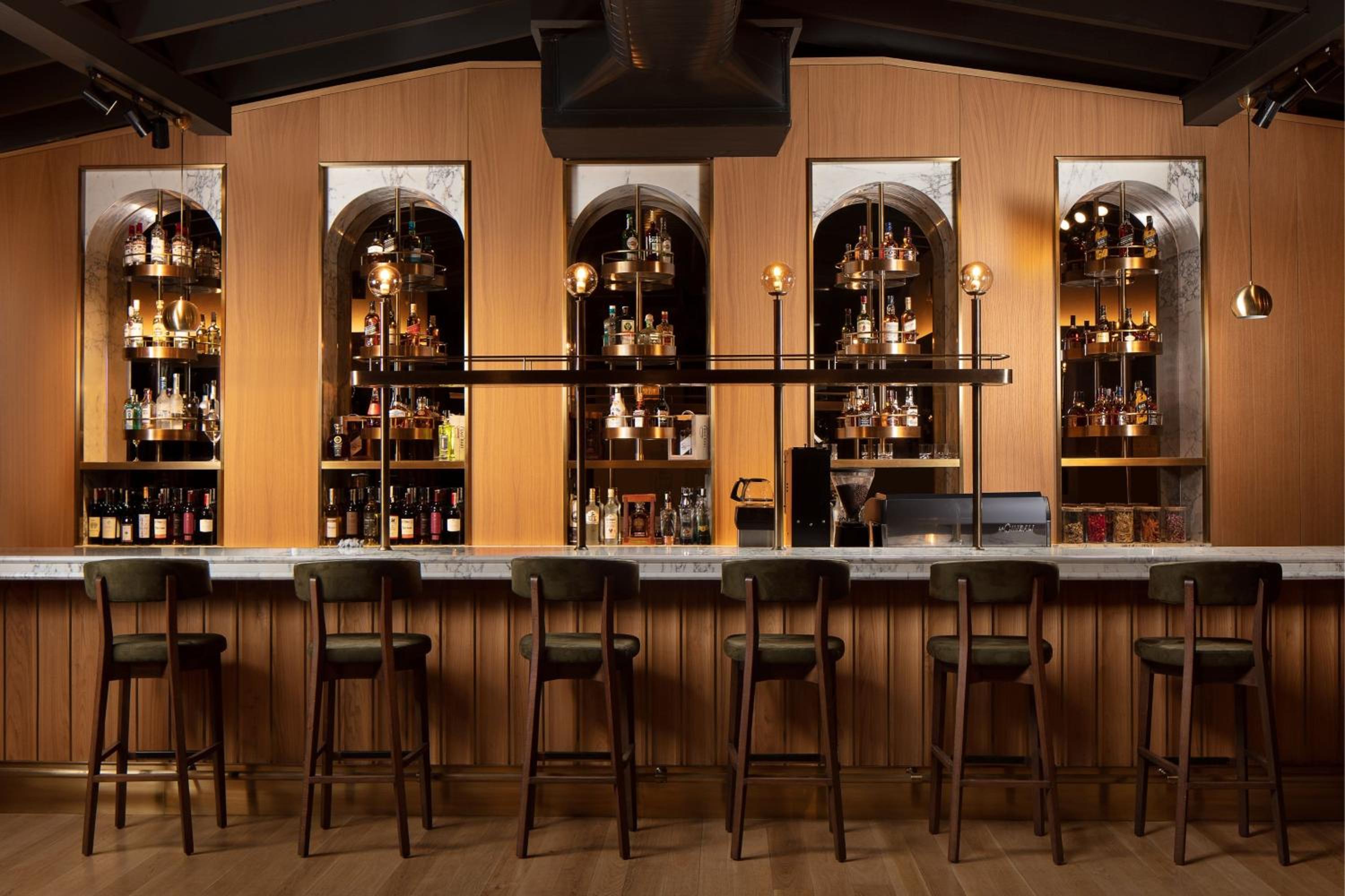 Adahan DeCamondo Pera, Autograph Collection - Image 57