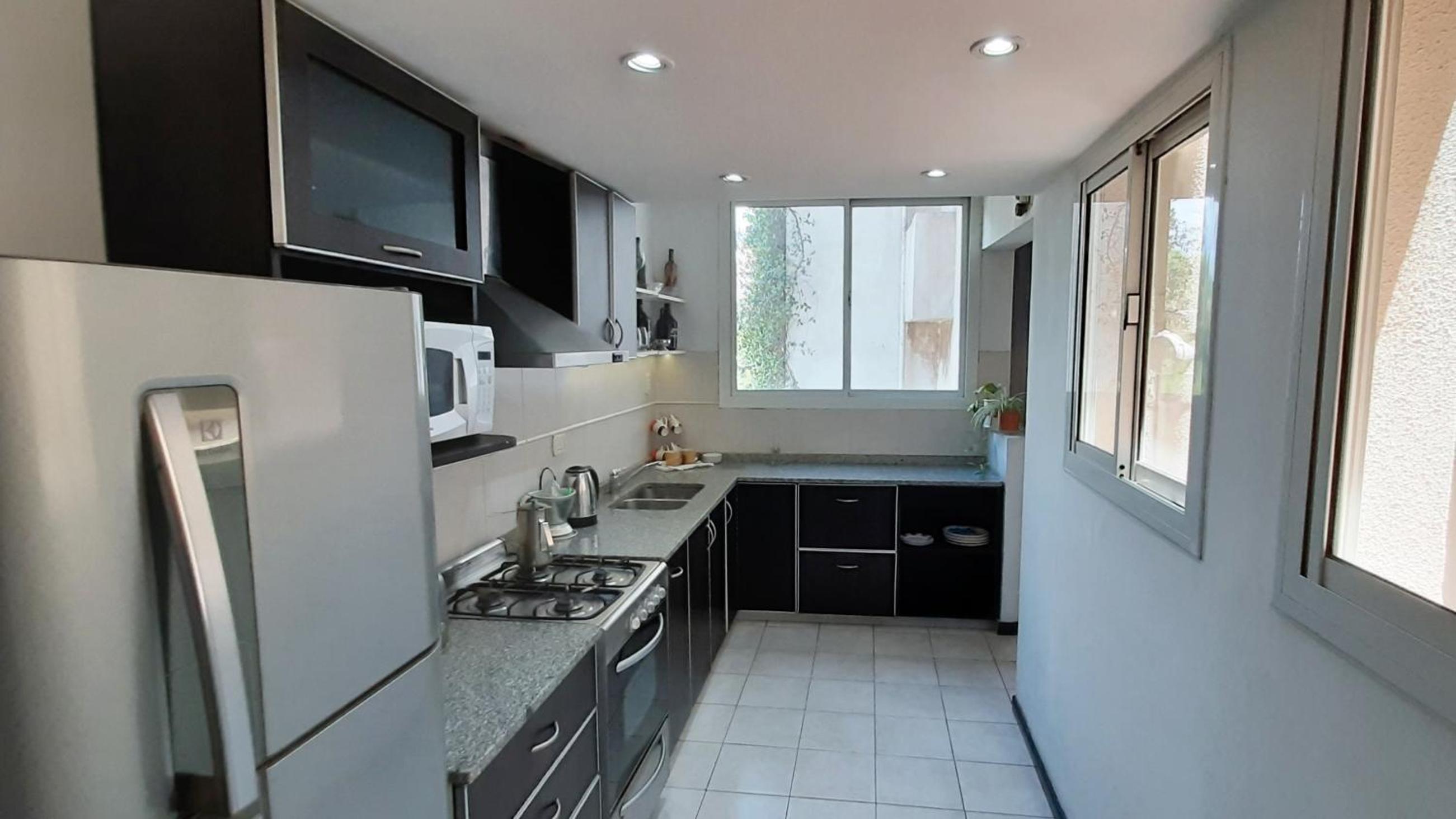 Emilio Civit en Mendoza — kitchen