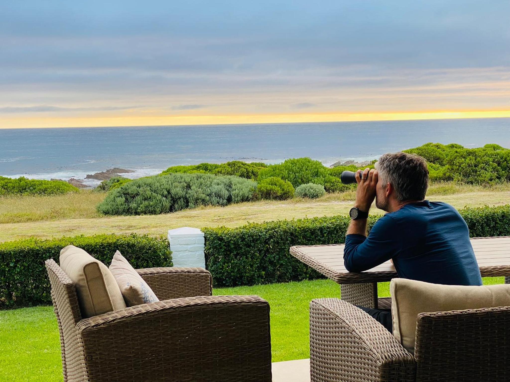 Seapearl Oceanfront Villa and Cottage view 5