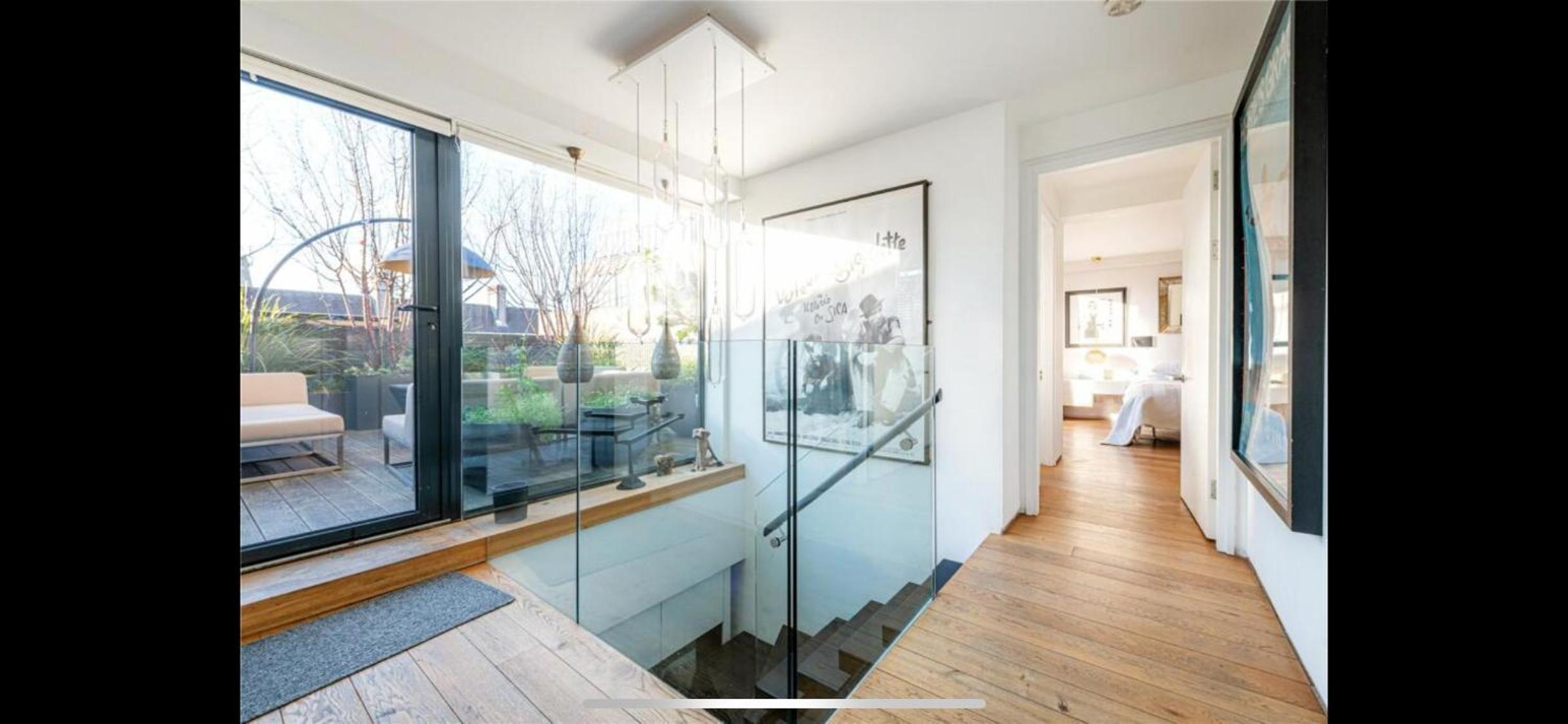 Stunning 3 bedroom, 3 bathroom duplex with terrace