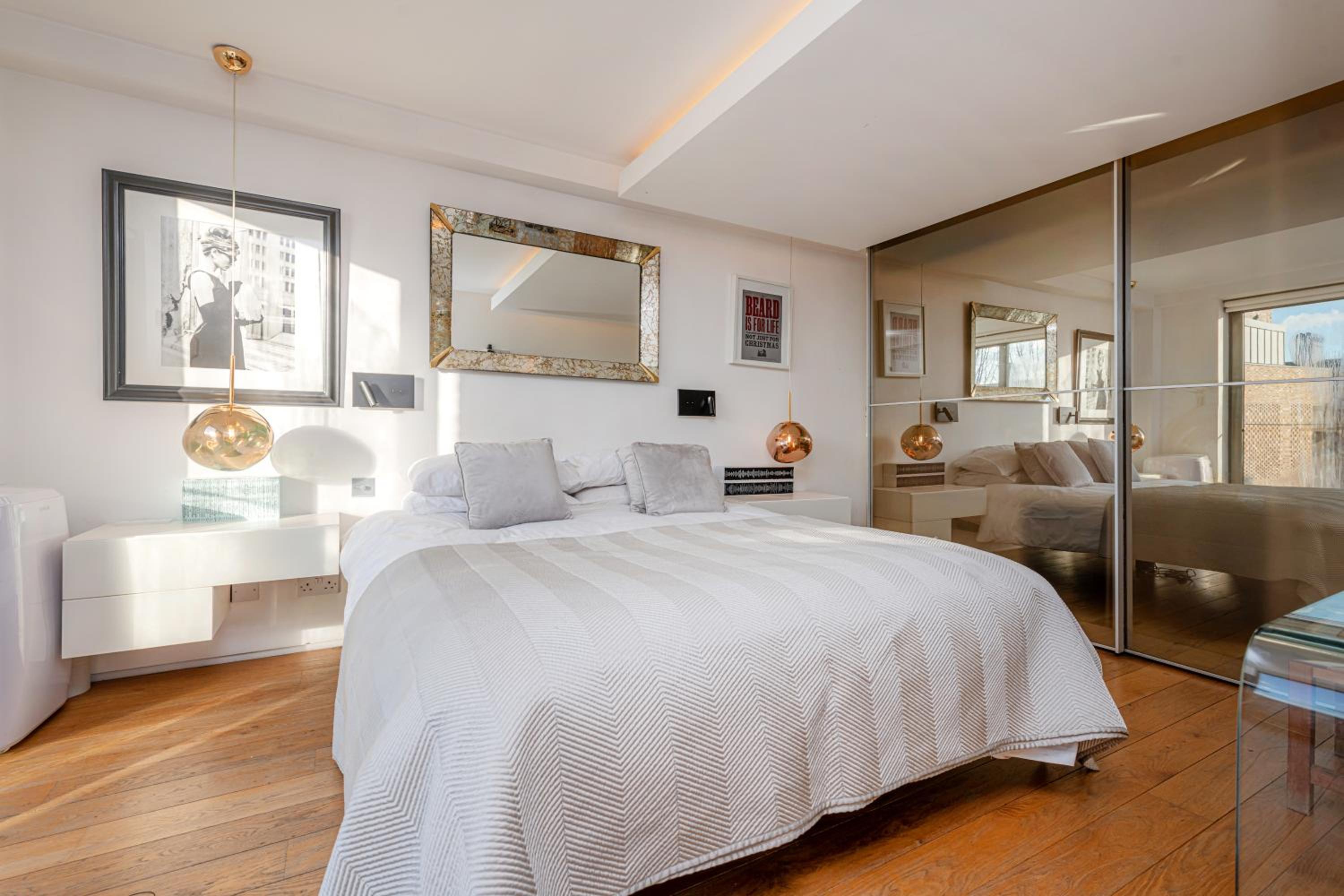 Stunning 3 bedroom, 3 bathroom duplex with terrace
