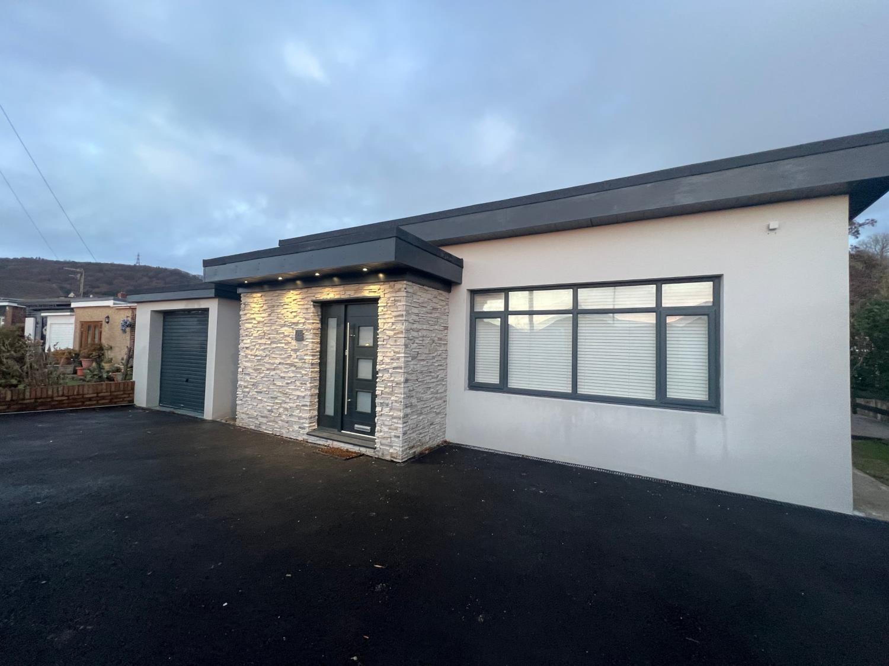 The Baglan Bungalow M4 Access in 1 min