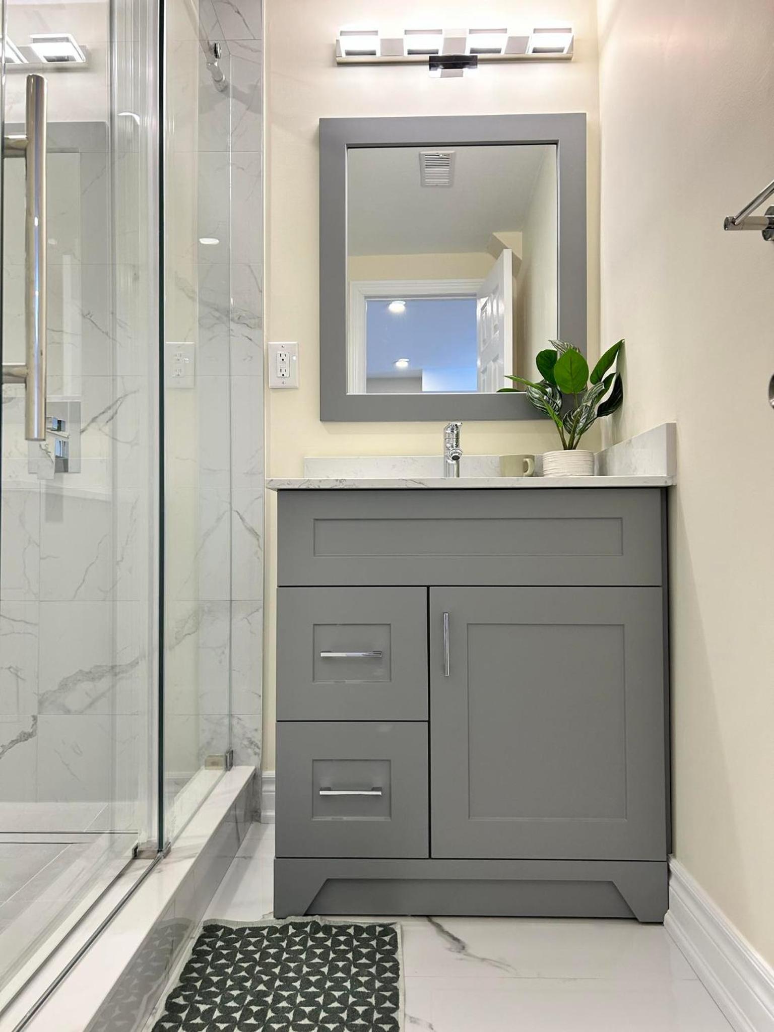 BRAND NEW lower home with EXCLUSIVE Bathroom