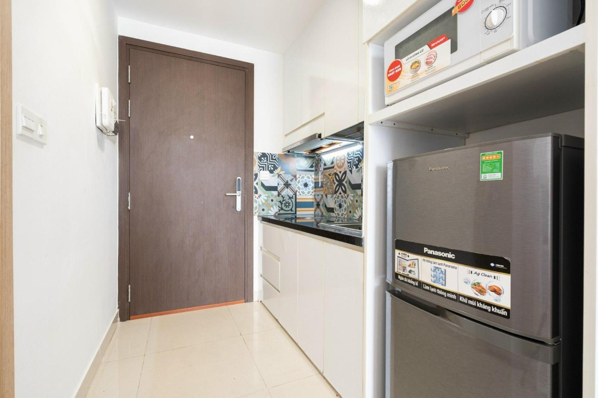 Rivergate apt next to Bui Vien with gym, pool, Netflix free