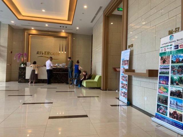 Rivergate apt next to Bui Vien with gym, pool, Netflix free