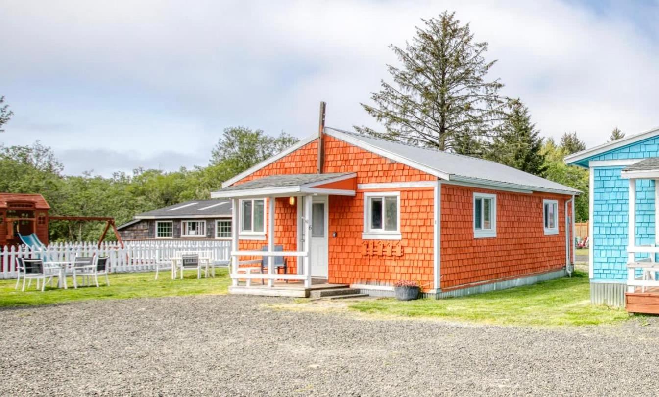 Hotel The Sportsman 2-Br Cottage 6 by Grayland Beach - Image 1