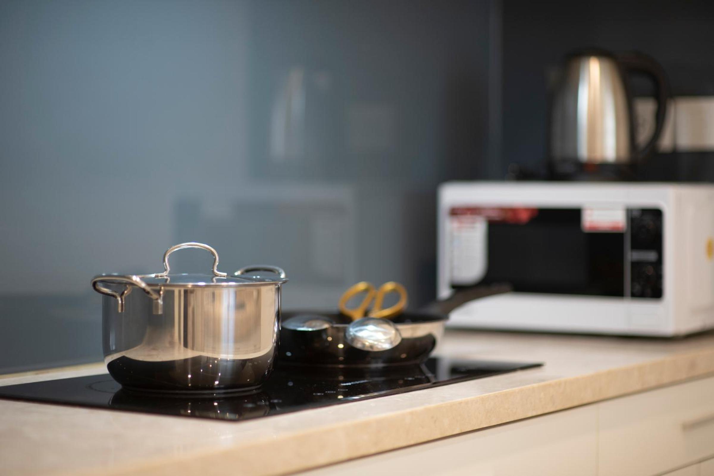 Macy's Sai Gon Apartment - Walking Tour, Family Cooking Class, Mekong Tour,