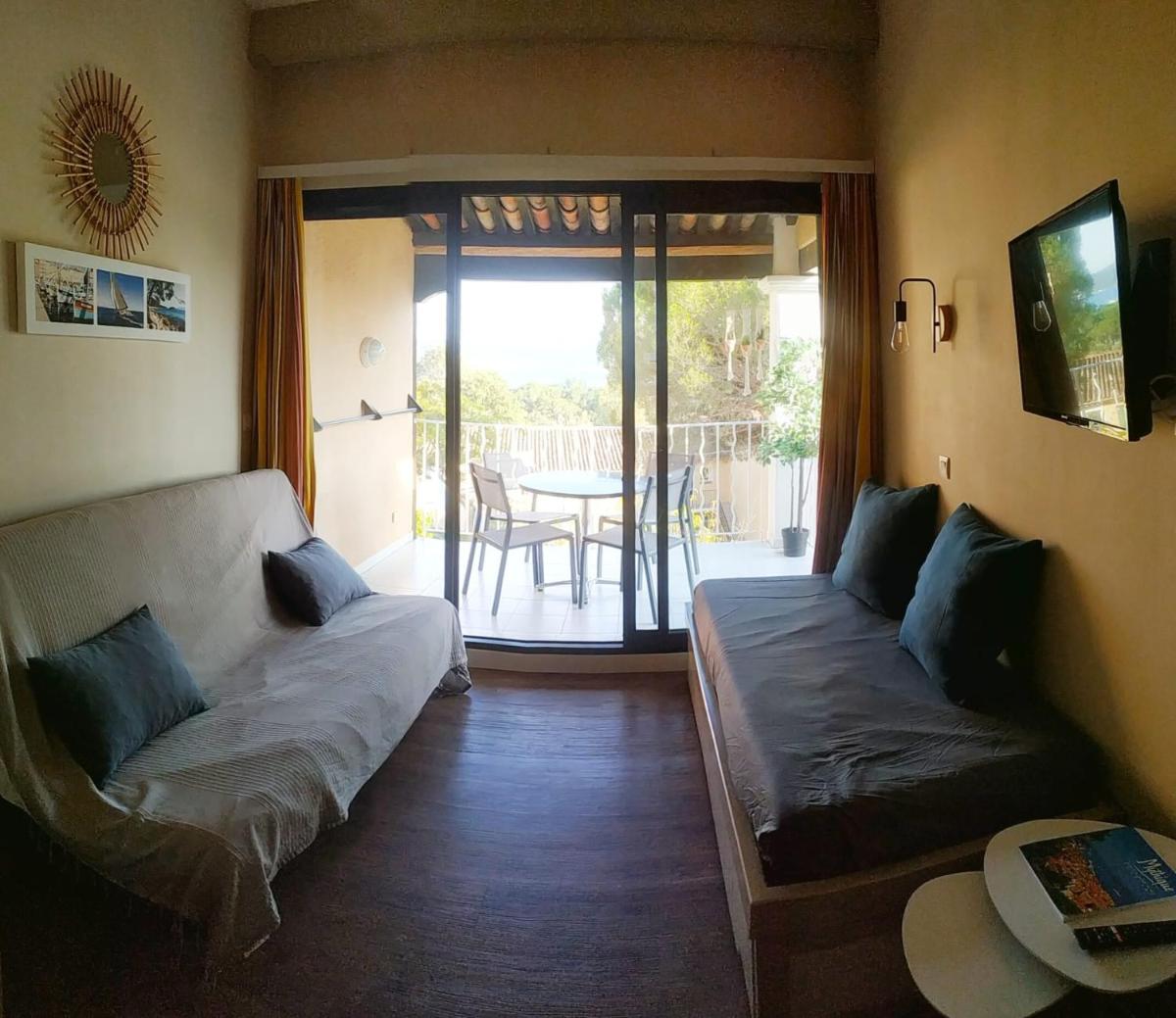 Flat With Sea View Residence With Swimming Pool