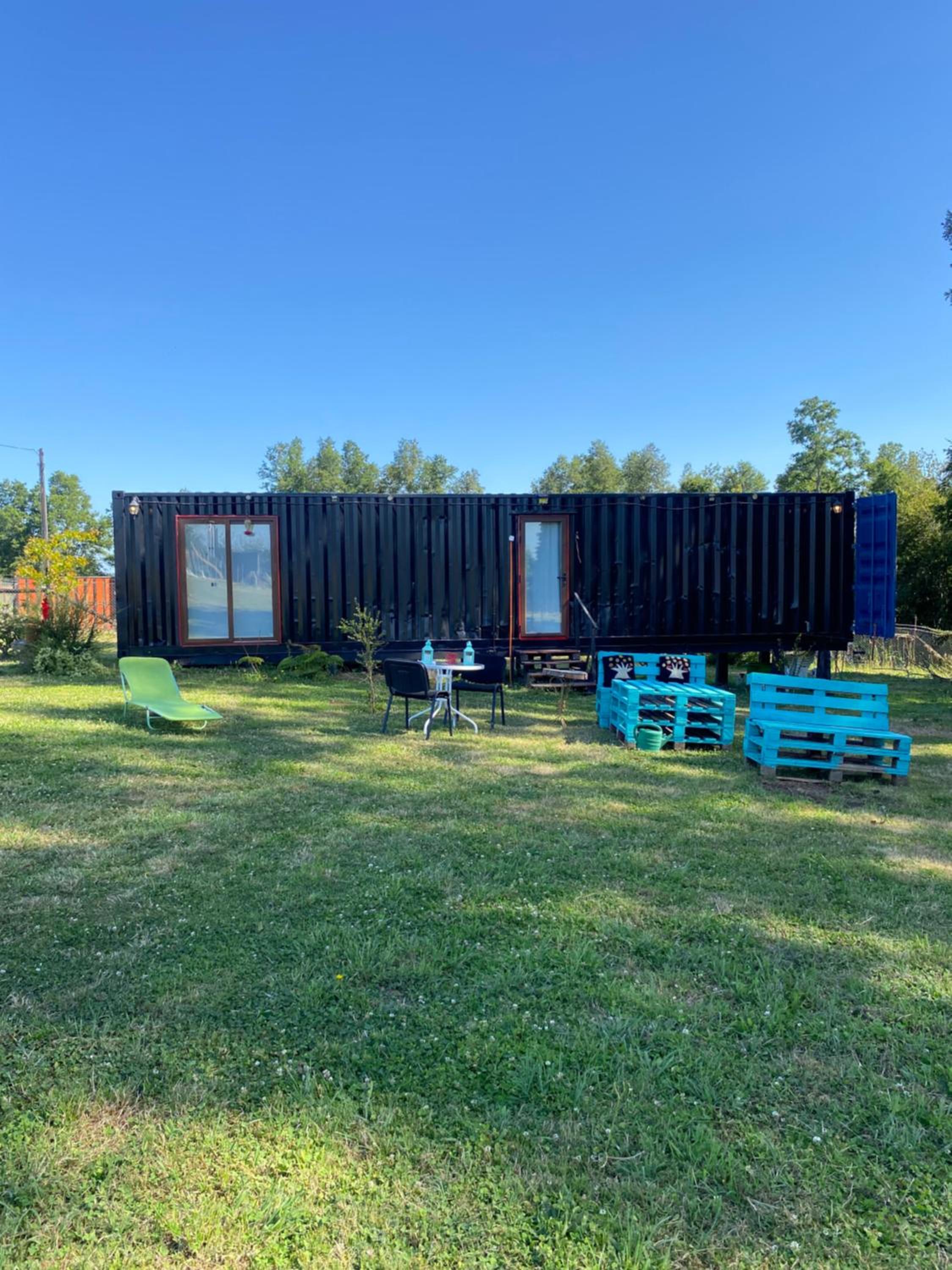 Hermosa cabaña Container en parcela