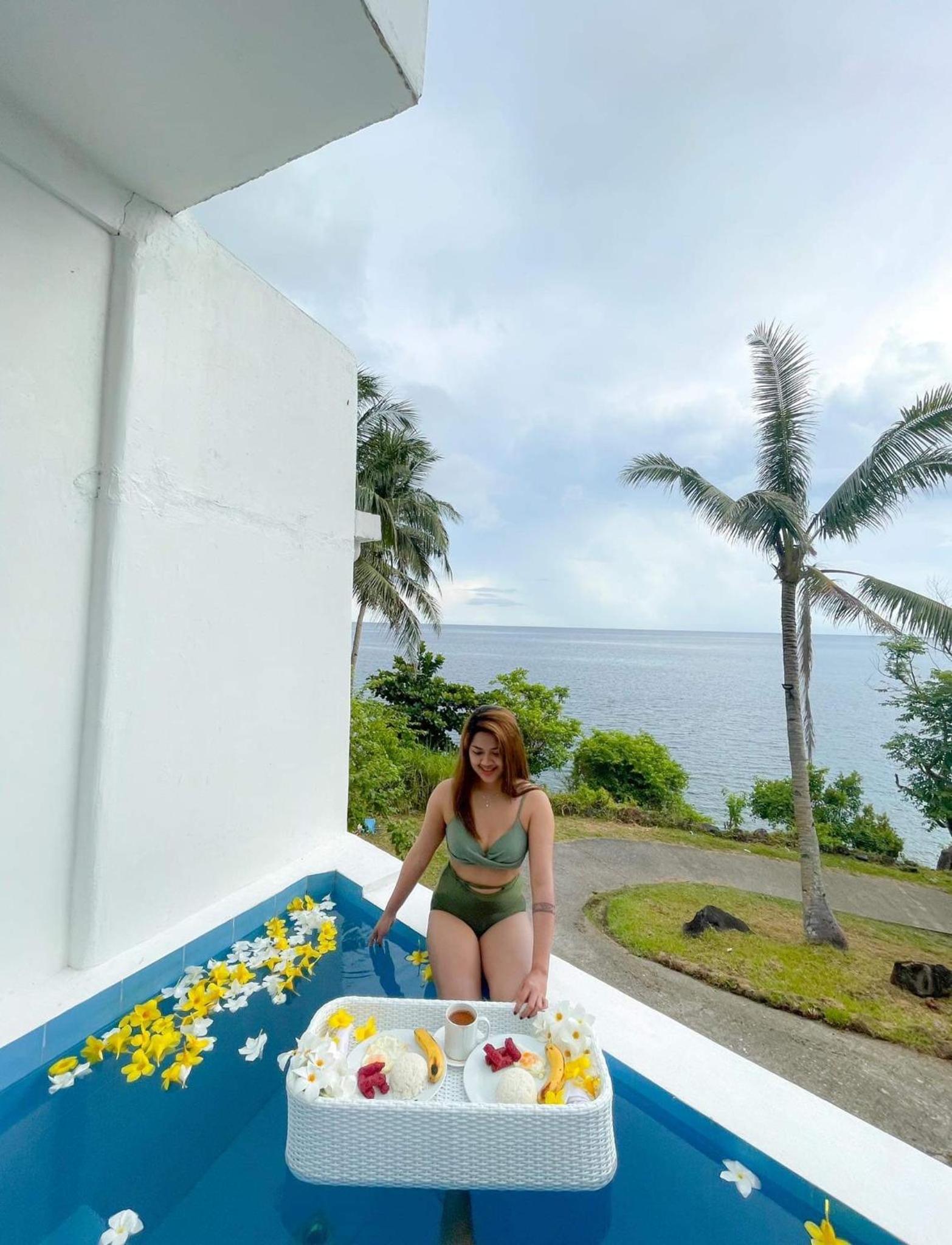 Bintana Sa Paraiso