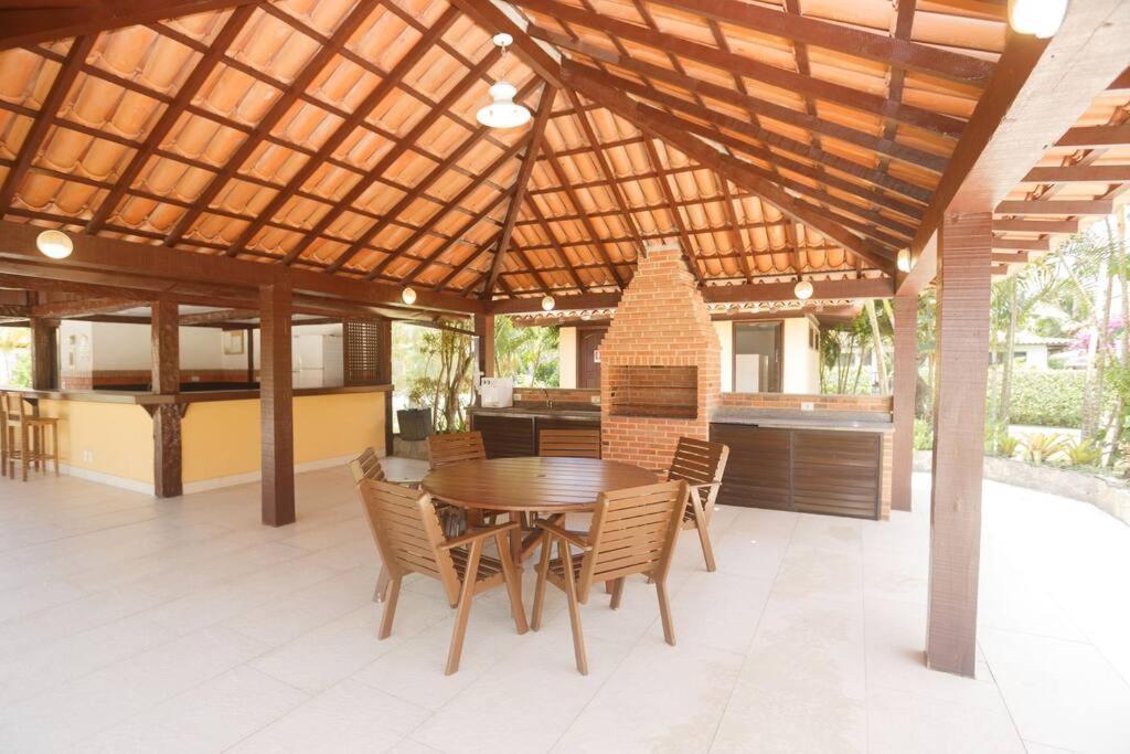 Búzios casa em condomínio com cozinha completa e área gourmet
