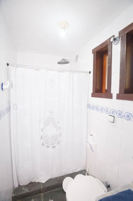 Búzios casa em condomínio com cozinha completa e área gourmet
