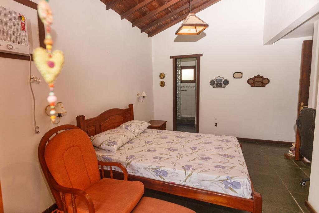 Búzios casa em condomínio com cozinha completa e área gourmet