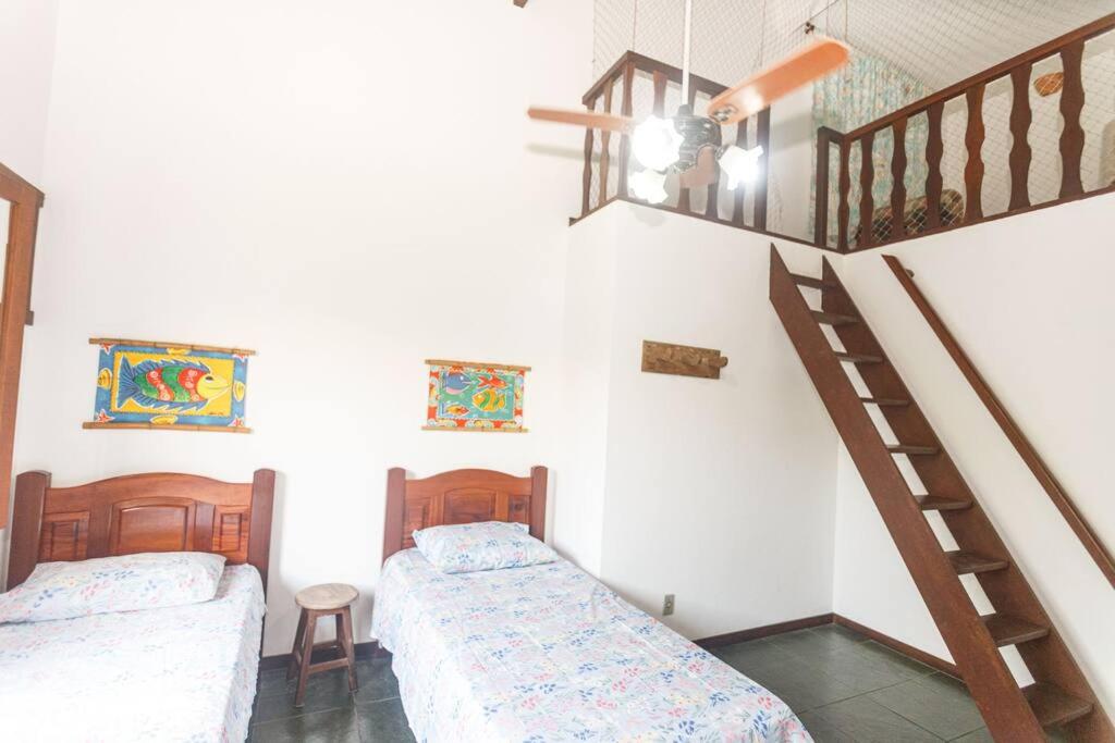 Búzios casa em condomínio com cozinha completa e área gourmet