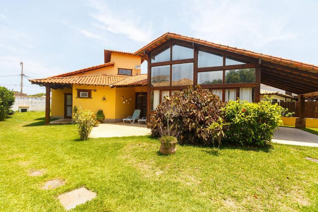 Búzios casa em condomínio com cozinha completa e área gourmet