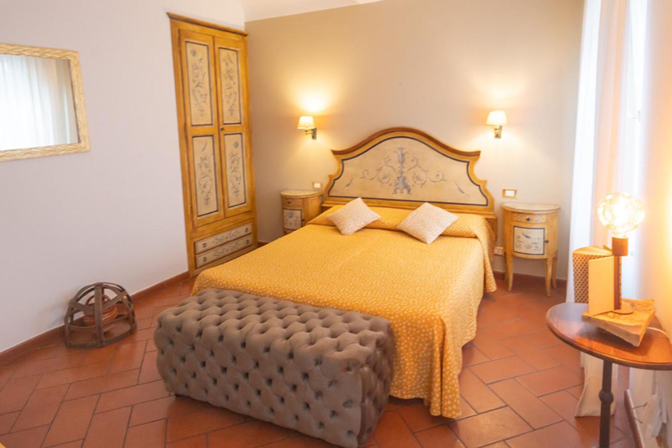 Locanda dei Poeti Rooms & Apartments