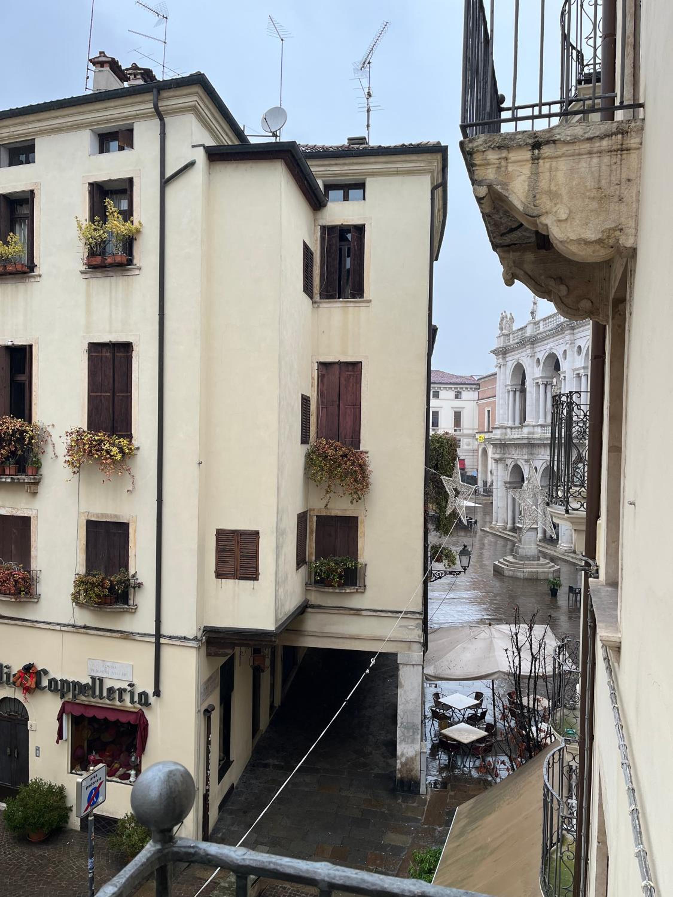 Il Campanile en Vicenza — balance & terrace