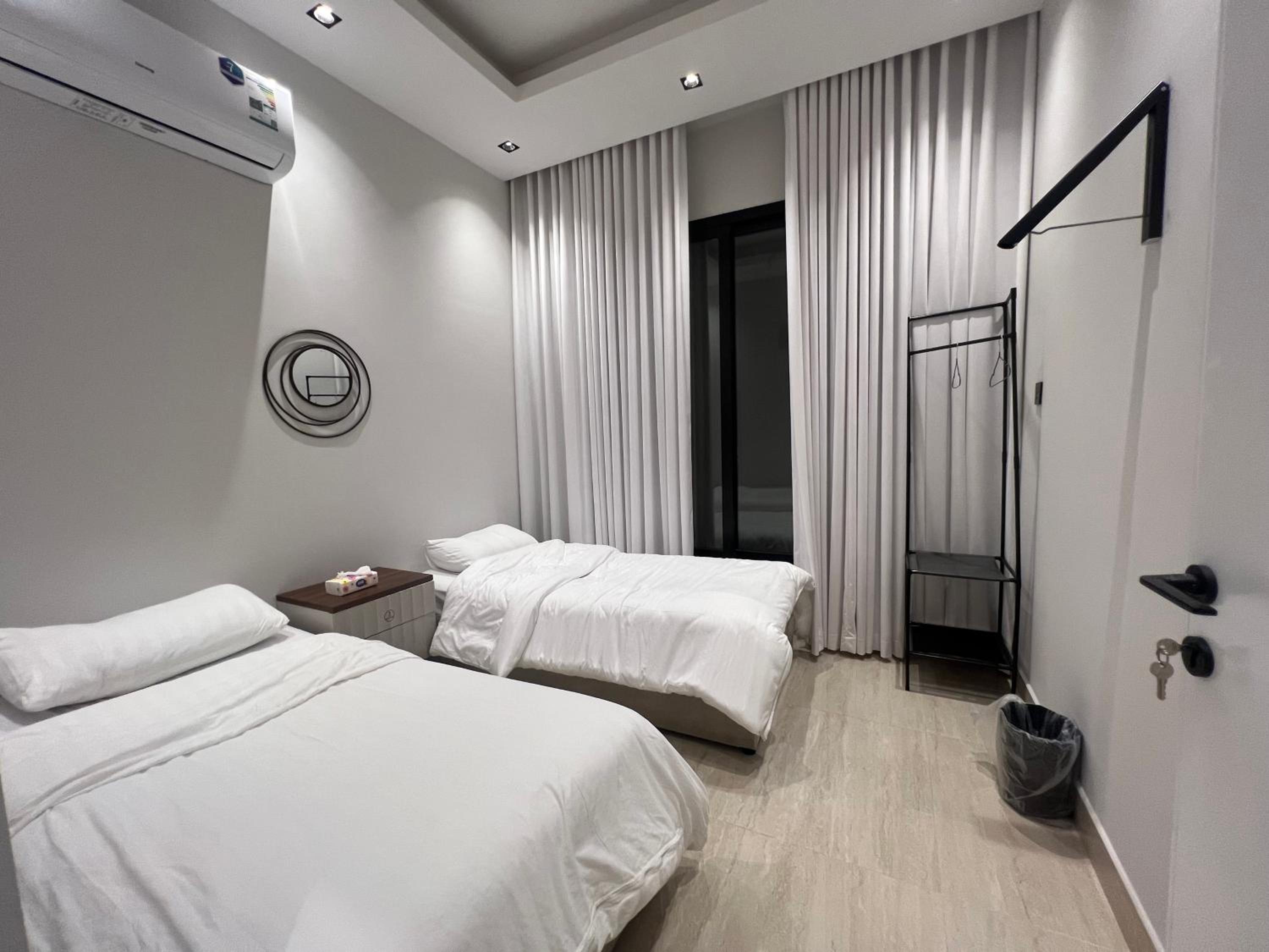 Luxy 2BD apartment near The BLVD