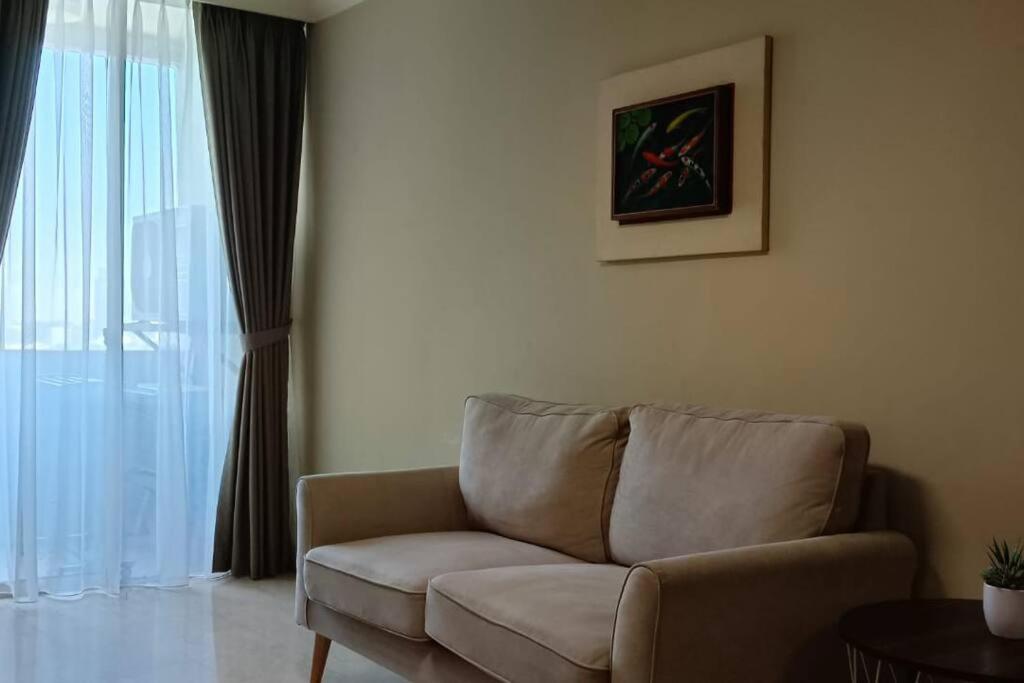 City Convenience 1BR Puri Imperium view 2