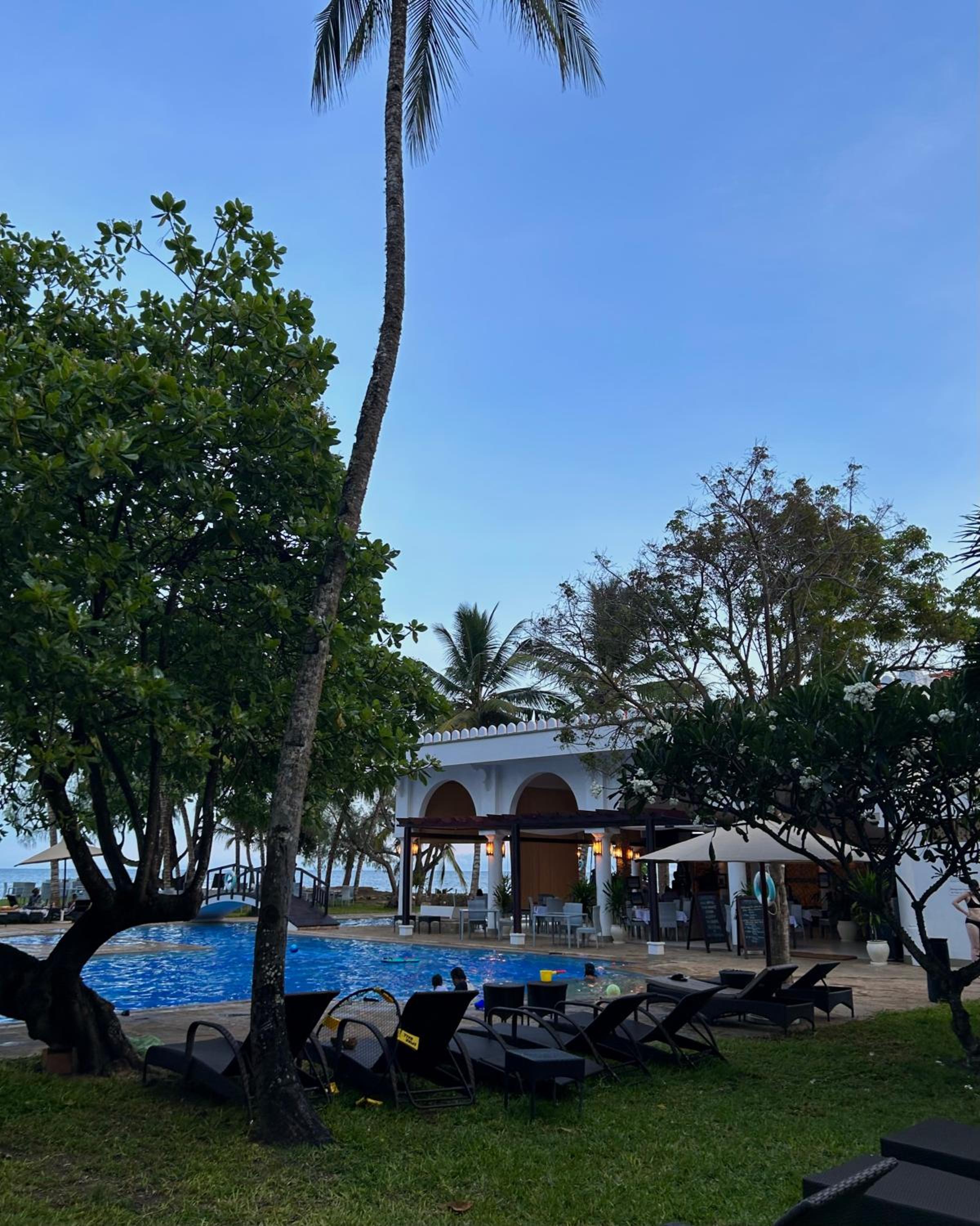 Beach Front Spacious Apartment with Oceanview -- Lantana Galu Beach Apartment