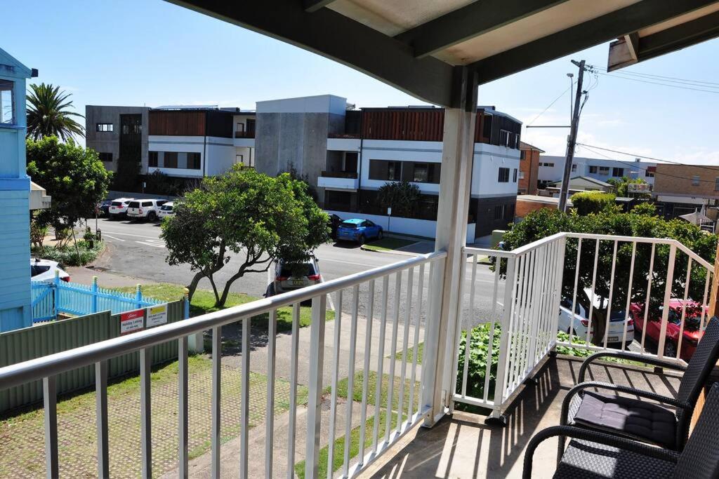 Waters Edge - Dunbar Court - Central Location