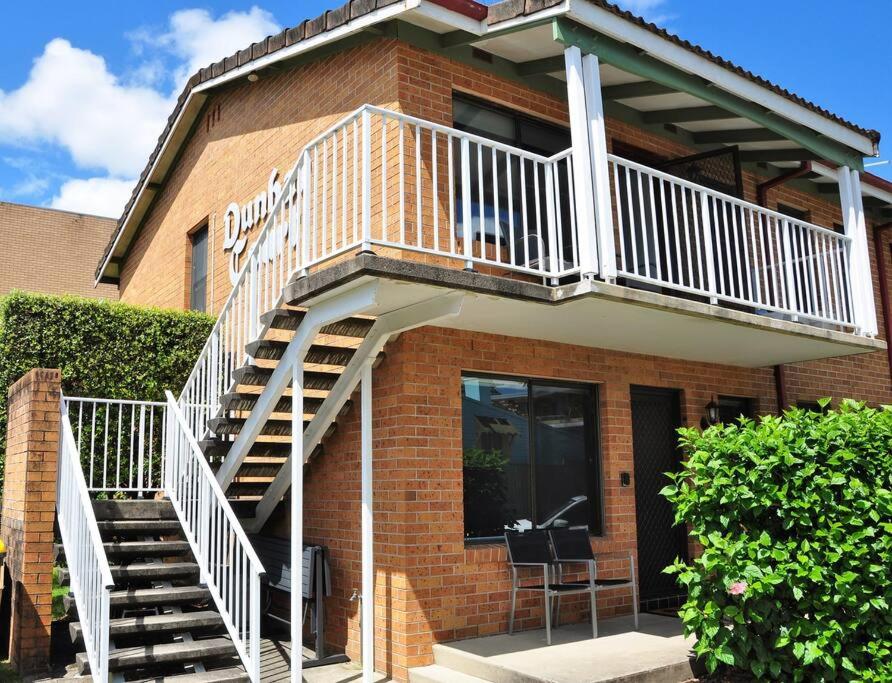 Waters Edge - Dunbar Court - Central Location