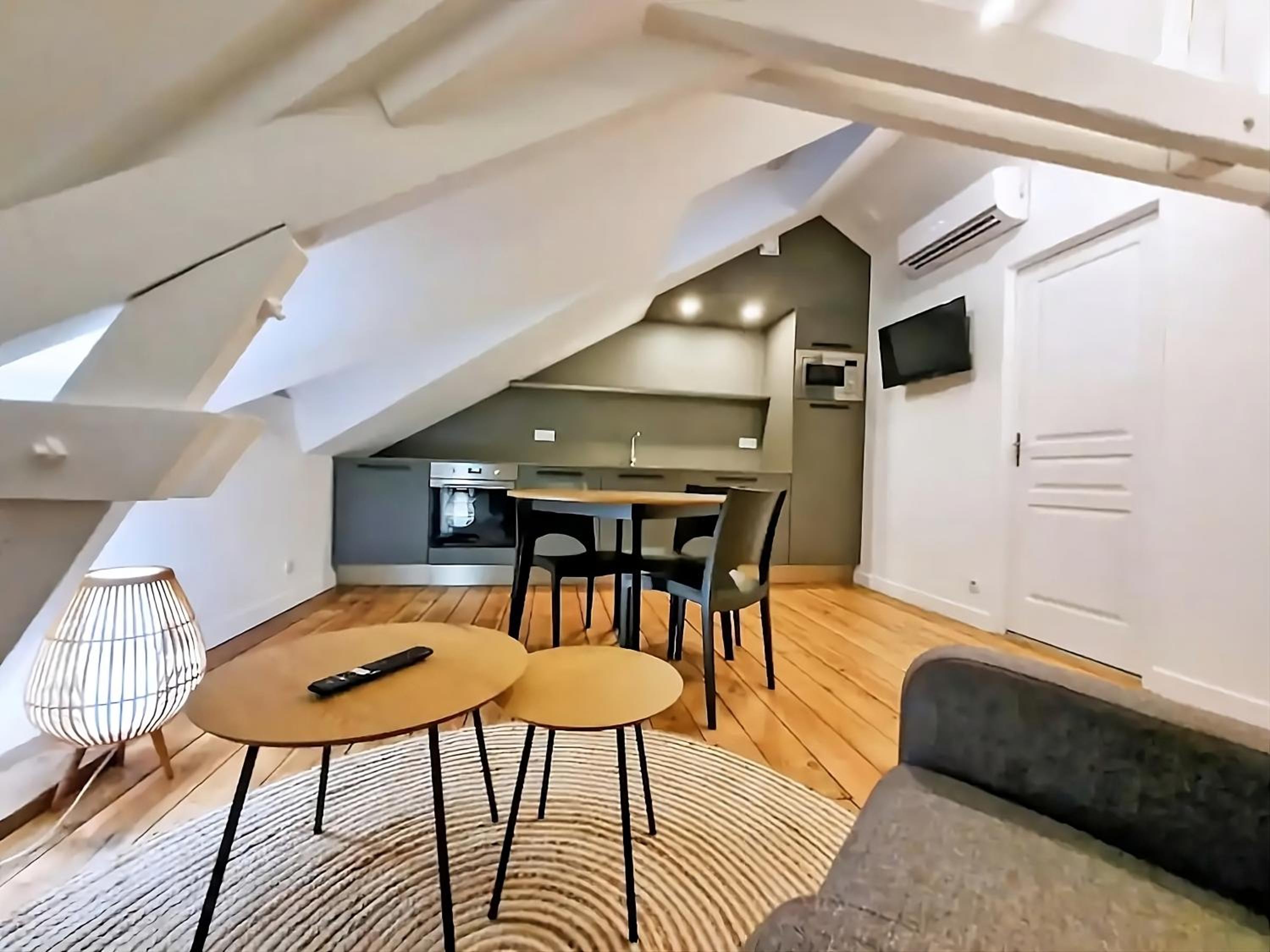 Appartement Premium dans une belle demeure - Hyper centre-ville de Reims photo 4