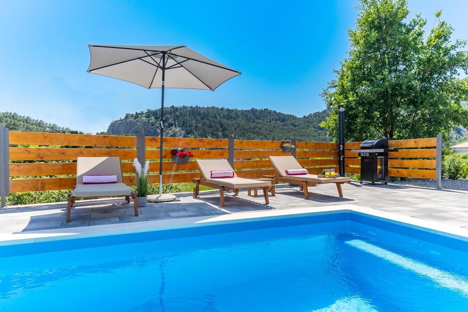 Villa Mir with private pool, 3 bedrooms, 7km from sandy beach view 2