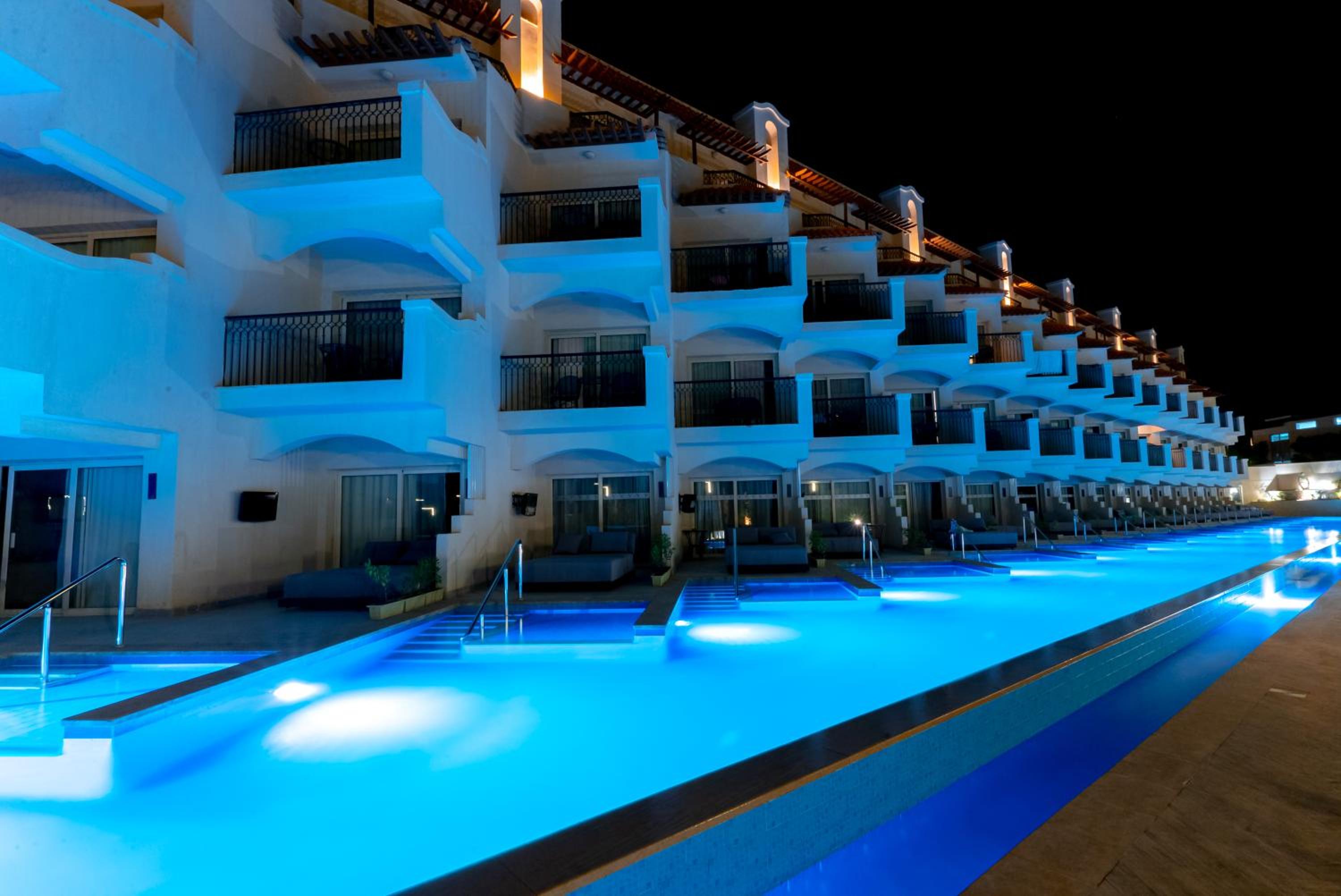 THE V Luxury Resort Sahl Hasheesh