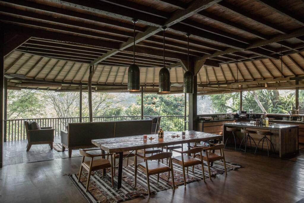 Jungle House Estate