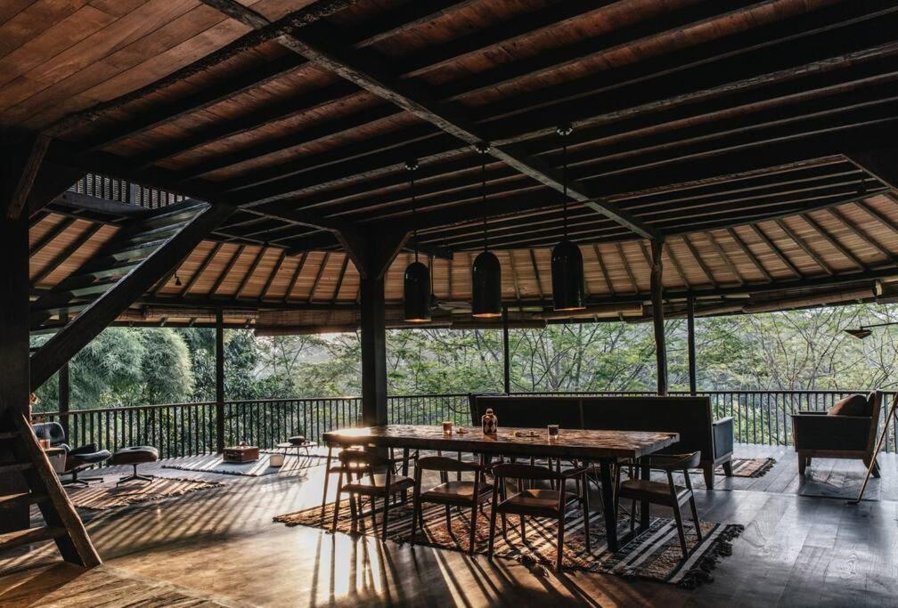 Jungle House Estate