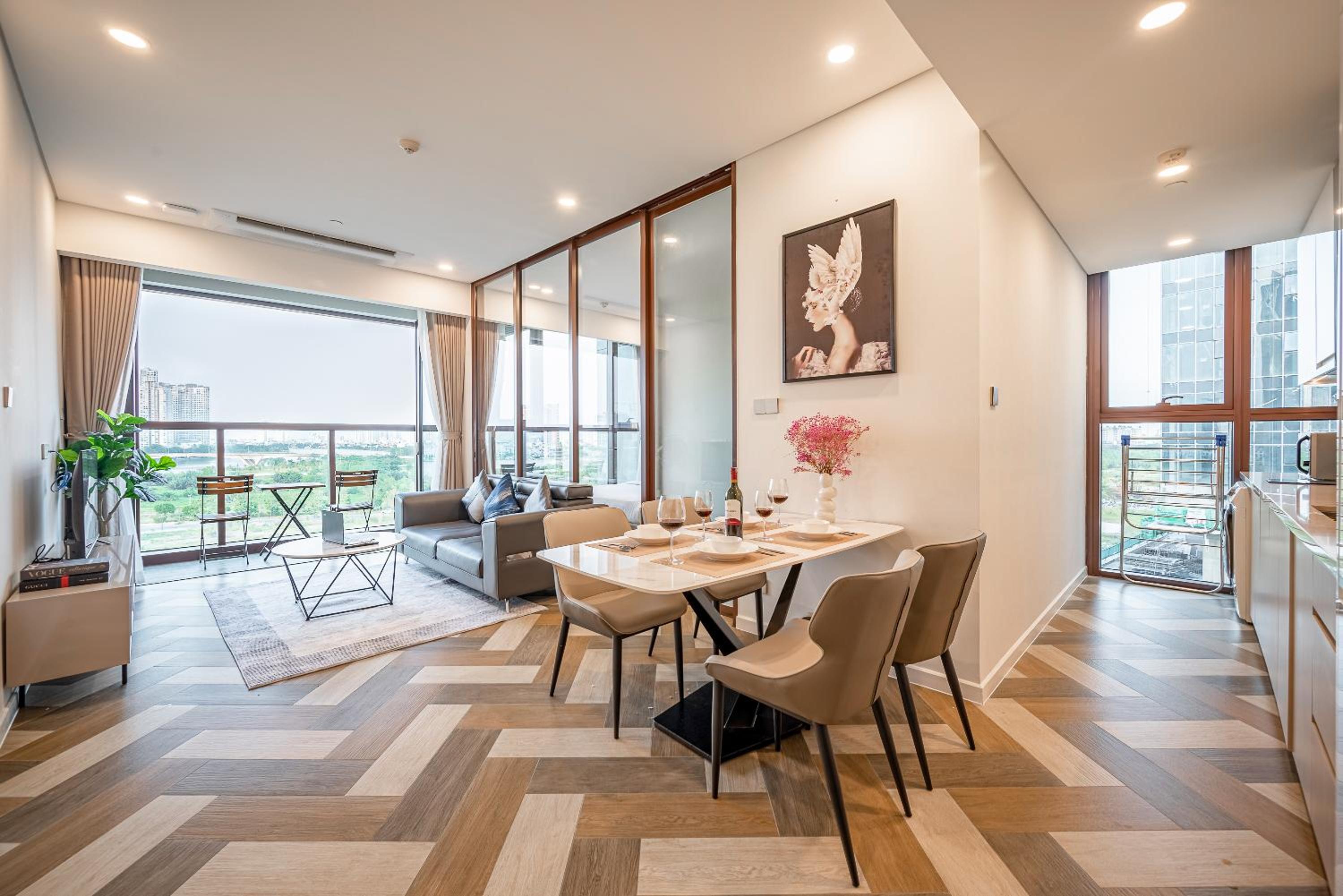 Metropole Saigon Suites