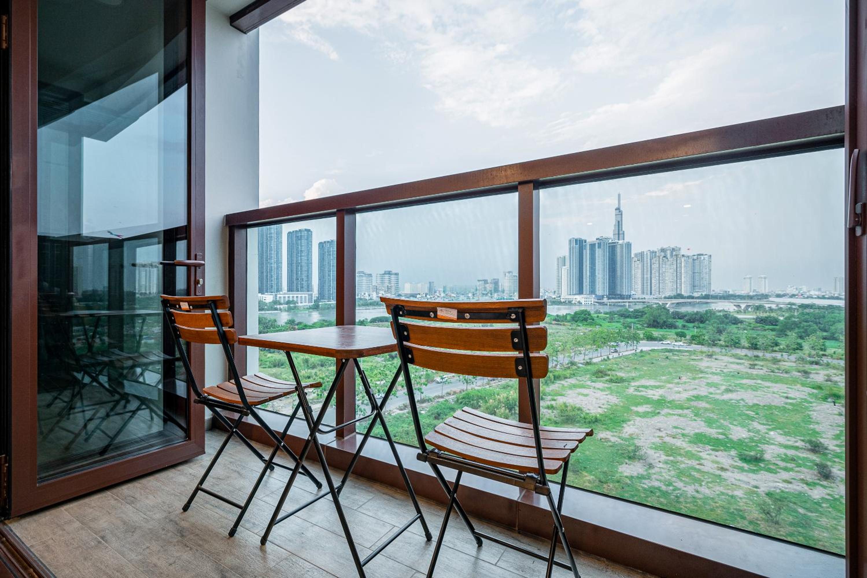 Metropole Saigon Suites